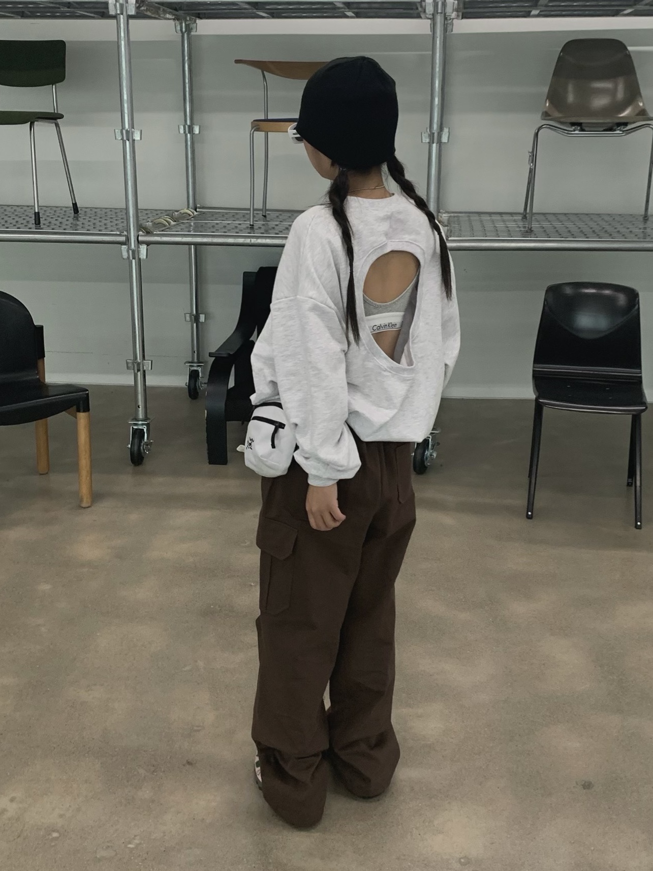 Arc'teryx Mantis 1 Waistpack Orca, New Balance ML610T Pink Moon - D Standard 착용 스타일