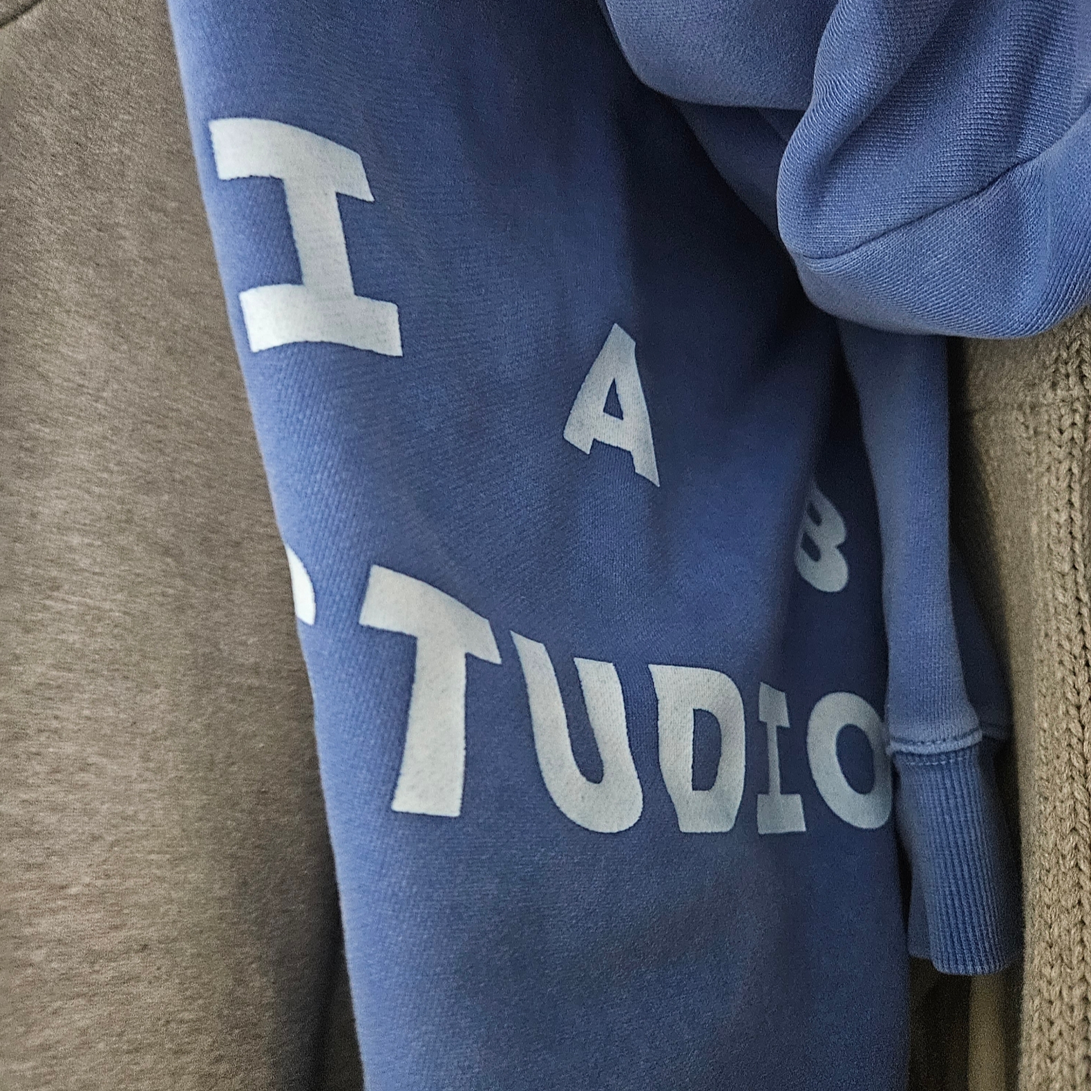 IAB Studio Pigment Hoodie Royal Blue - 22FW 착용 스타일