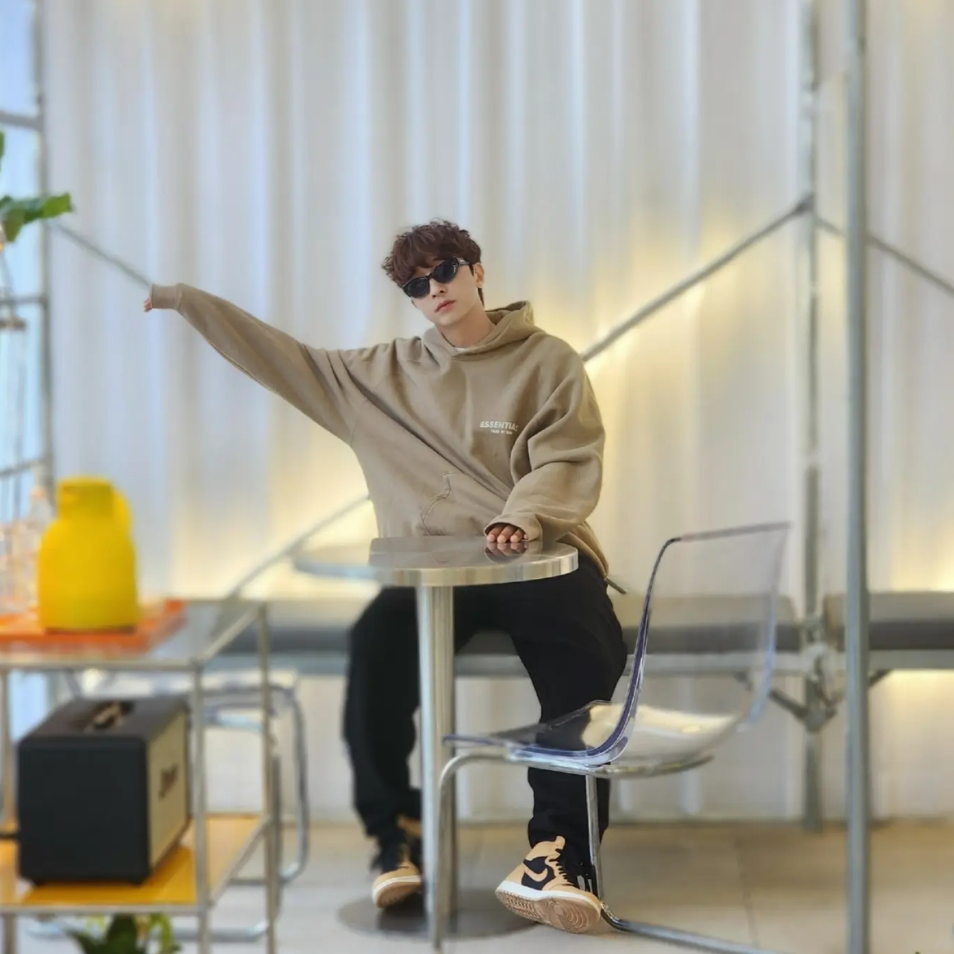 Essentials Hoodie Oak - 22SS, Jordan 1 Retro High OG Vachetta Tan 착용 스타일 - 8
