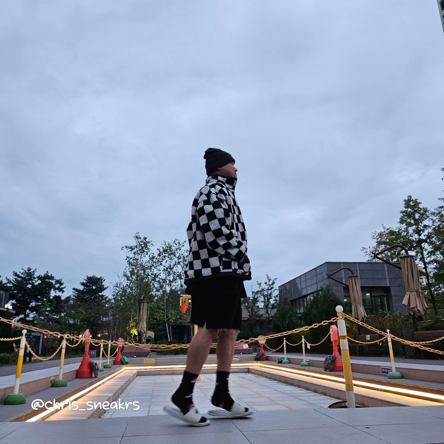 Nike x Stussy NRG Cuffed Beanie Black, [KREAM 단독] Won Chaser New Money Shorts Black 착용 스타일 - 2