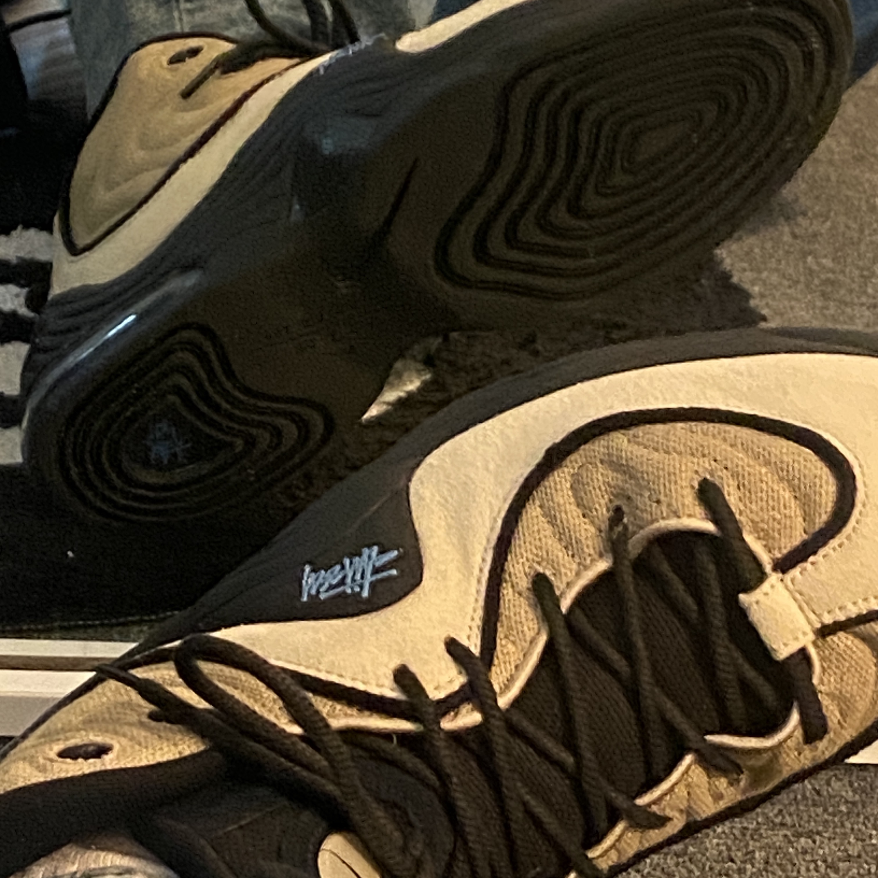 Nike x Stussy Air Penny II Rattan and Limestone 착용 스타일 - 2