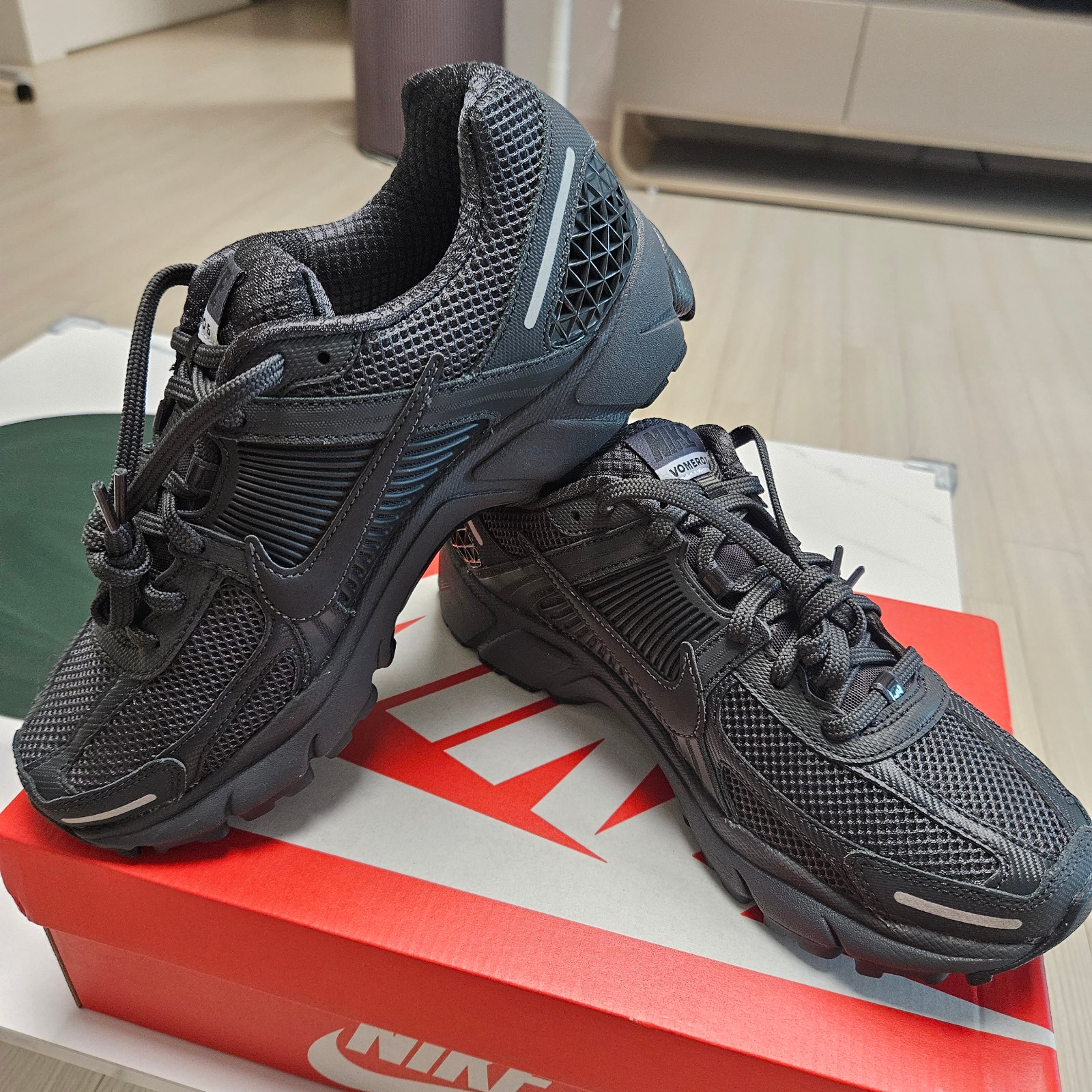 Nike Zoom Vomero 5 SP Anthracite 2023 착용 스타일