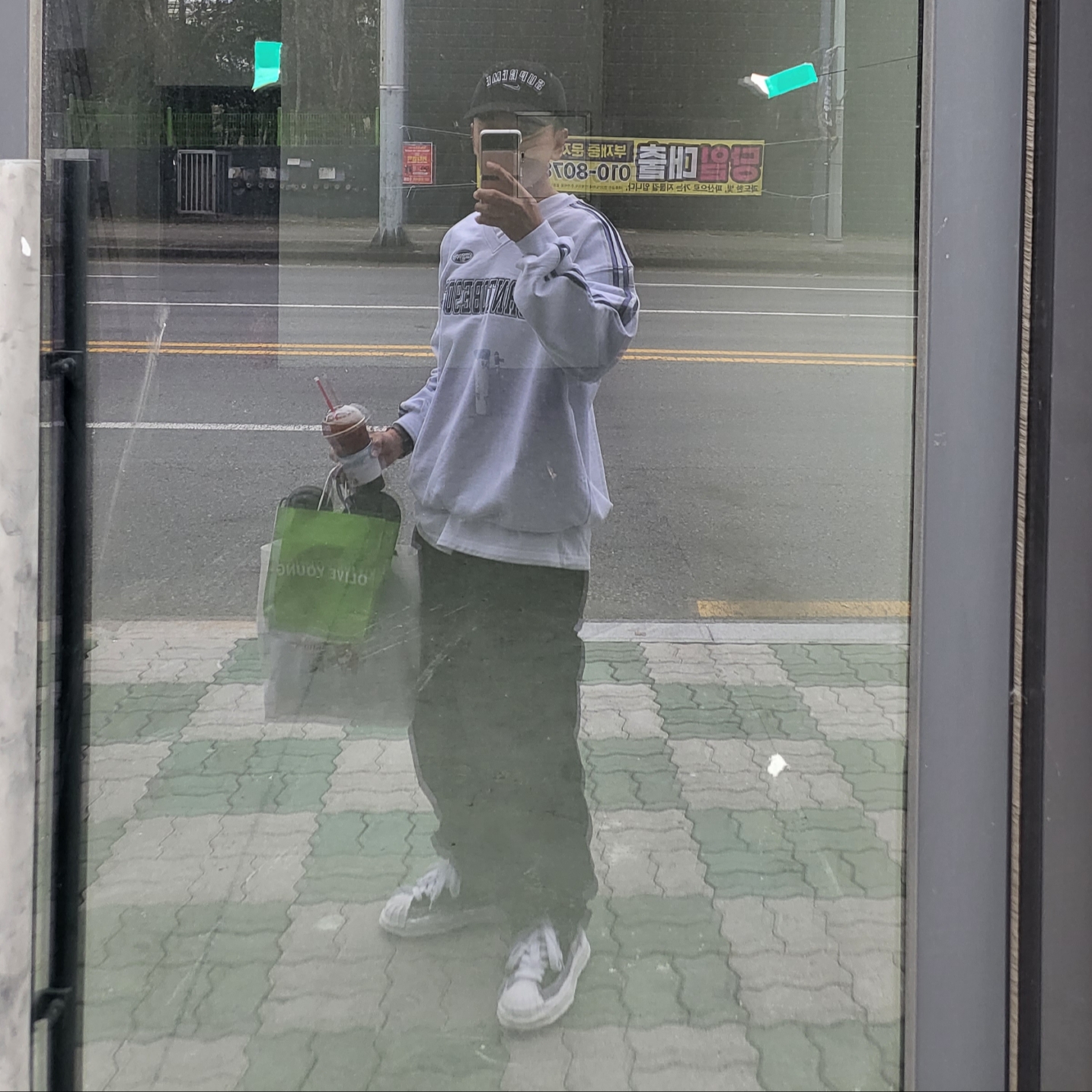 Maison Mihara Yasuhiro Blakey OG Sole Canvas Low-top Sneakers Black White, Supreme x Nike Arc Corduroy 6-Panel Black - 22SS 착용 스타일 - 3