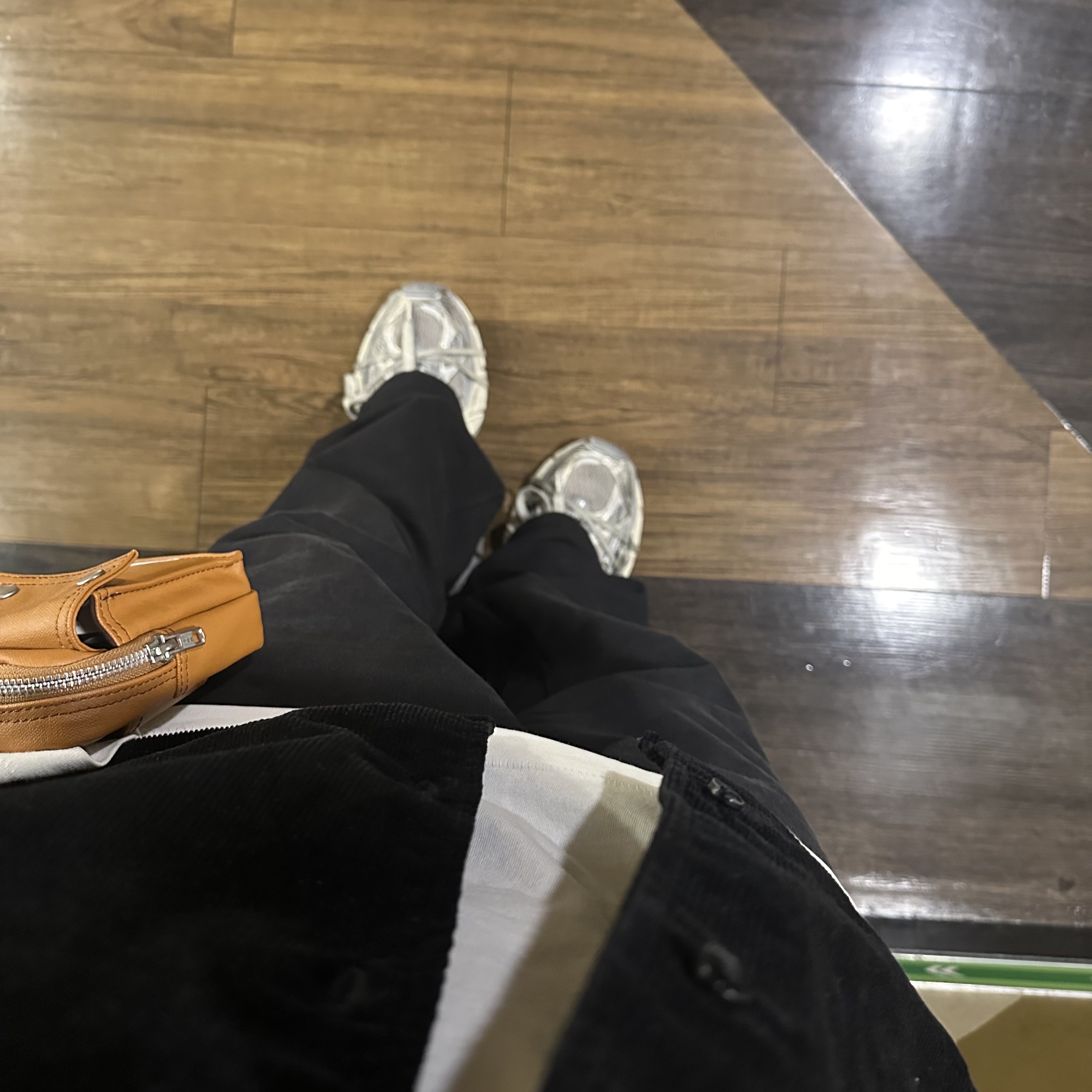 Balenciaga 3XL Sneakers Light Beige, Nike Air Max 97 OG Silver Bullet 2022 착용 스타일 - 2