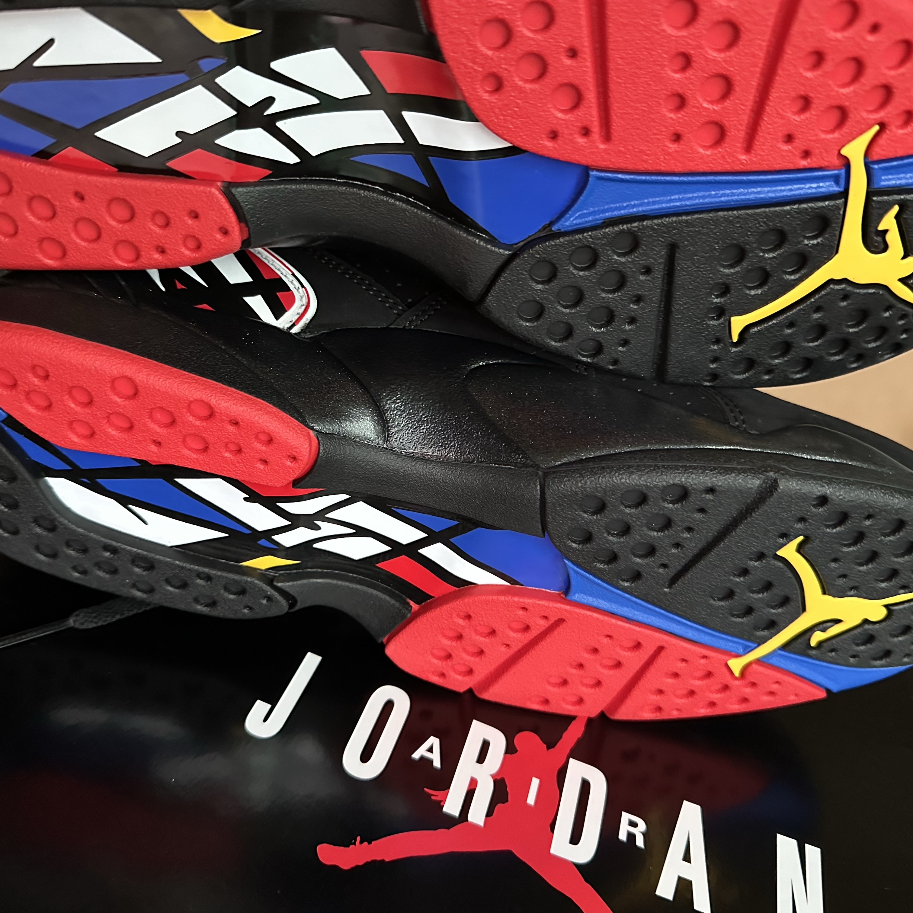 Jordan 8 Retro Playoffs 2023 착용 스타일