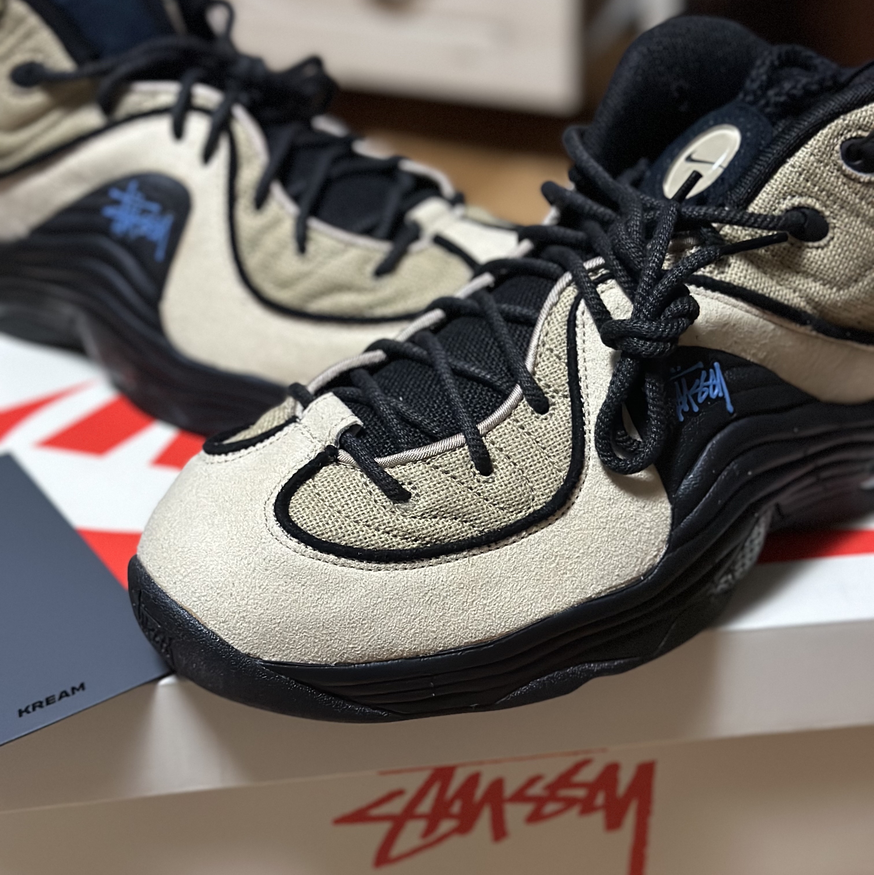 Nike x Stussy Air Penny II Rattan and Limestone 착용 스타일 - 3