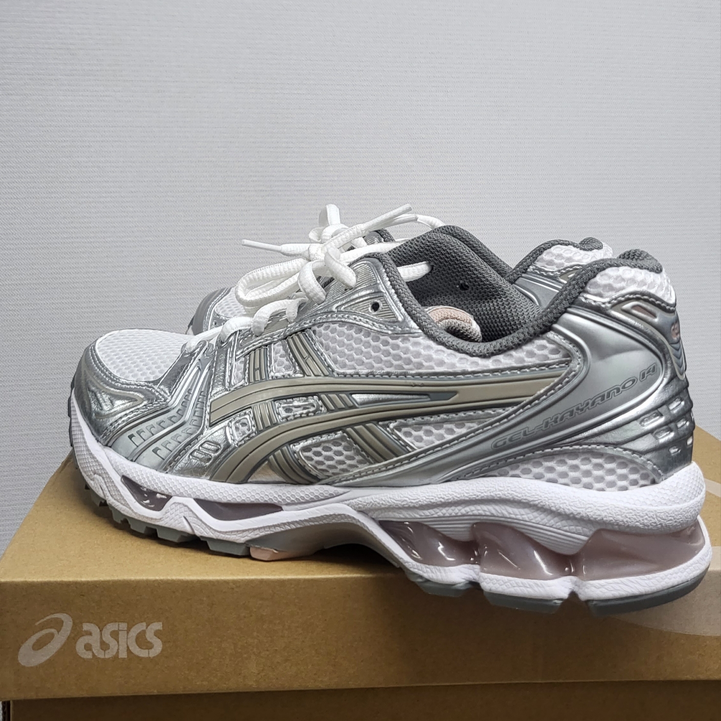 (W) Asics Gel-Kayano 14 White Moonrock 착용 스타일
