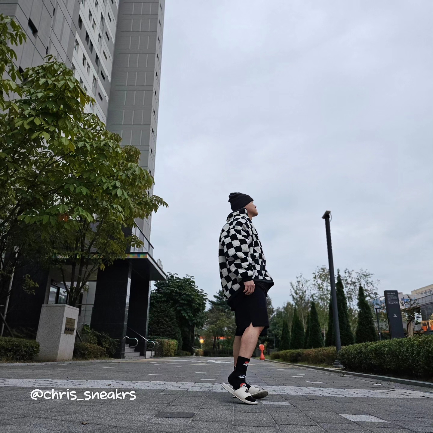 Nike x Stussy NRG Cuffed Beanie Black, [KREAM 단독] Won Chaser New Money Shorts Black 착용 스타일 - 4