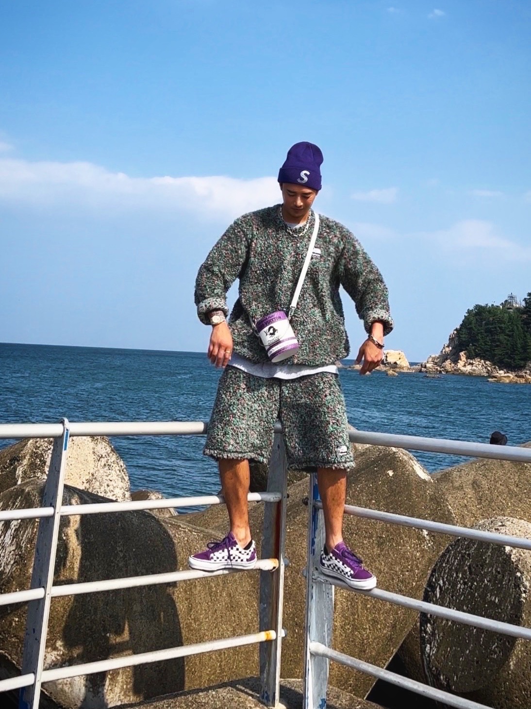 Supreme New Era Swarovski S Logo Beanie Purple - 21SS, Vans x Supreme x Swarovski Old Skool Purple 착용 스타일 - 6