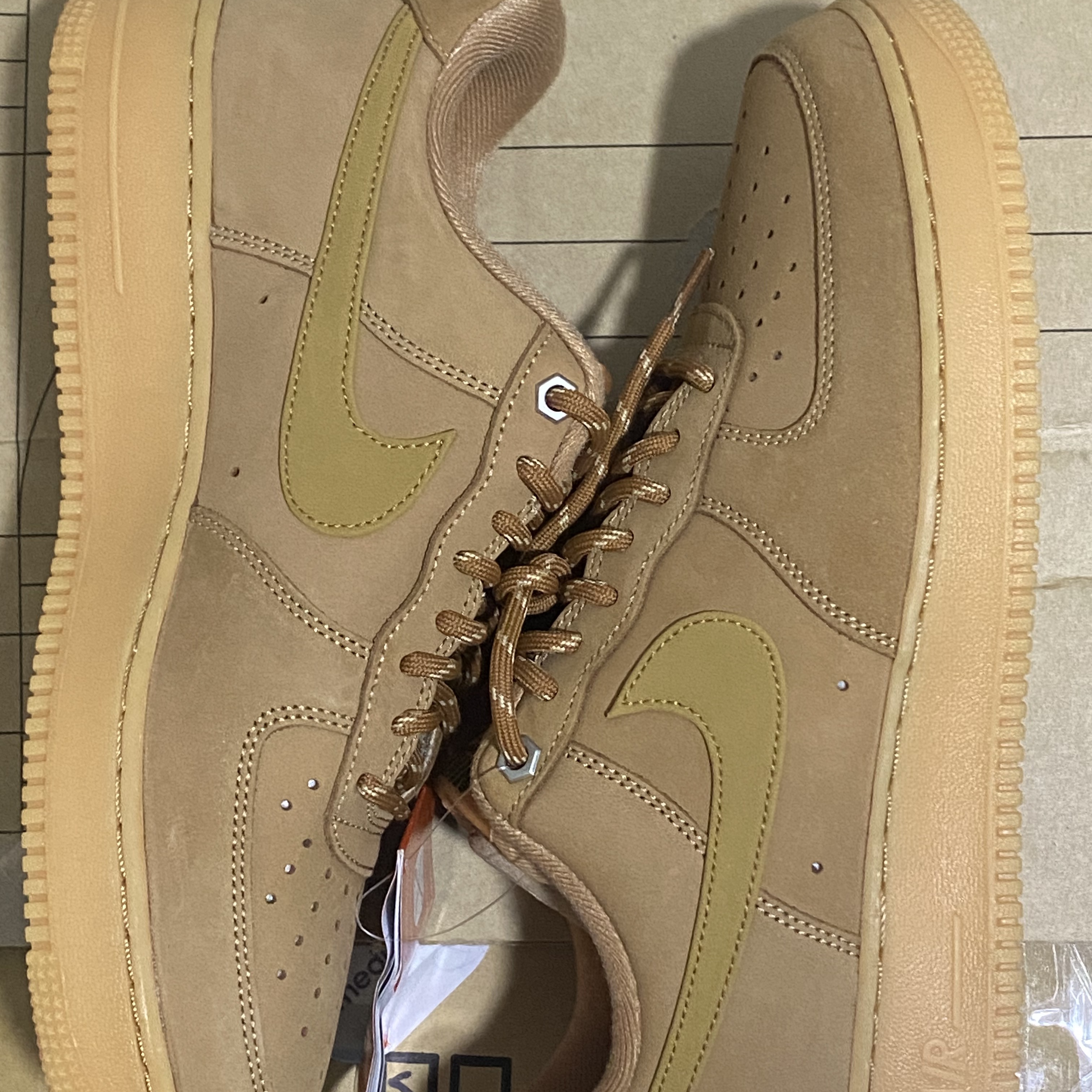 Nike Air Force 1 '07 WB Flax, Nike x Supreme Air Force 1 Low Flax 착용 스타일