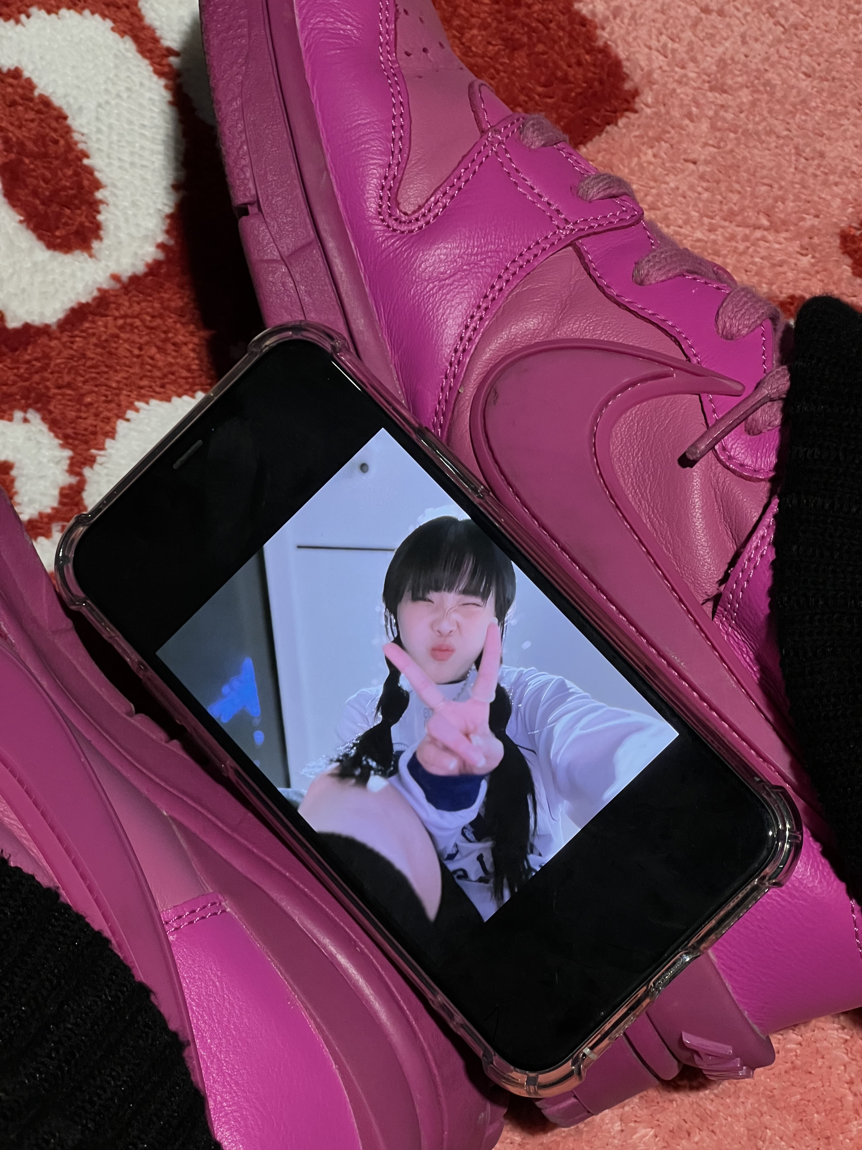 Nike x Ambush Dunk High Cosmic Fuchsia 착용 스타일 - 2
