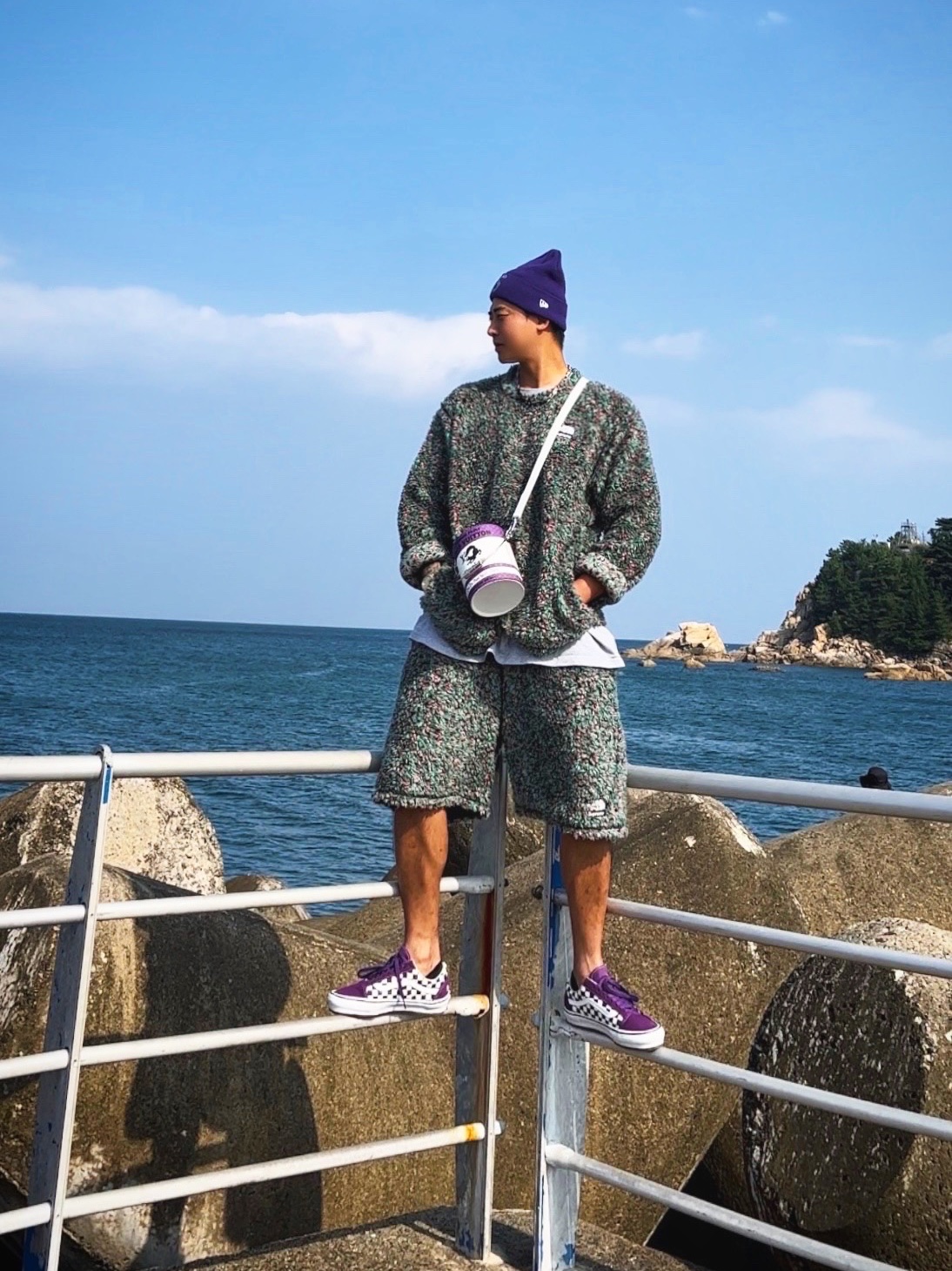 Supreme New Era Swarovski S Logo Beanie Purple - 21SS, Vans x Supreme x Swarovski Old Skool Purple 착용 스타일 - 3