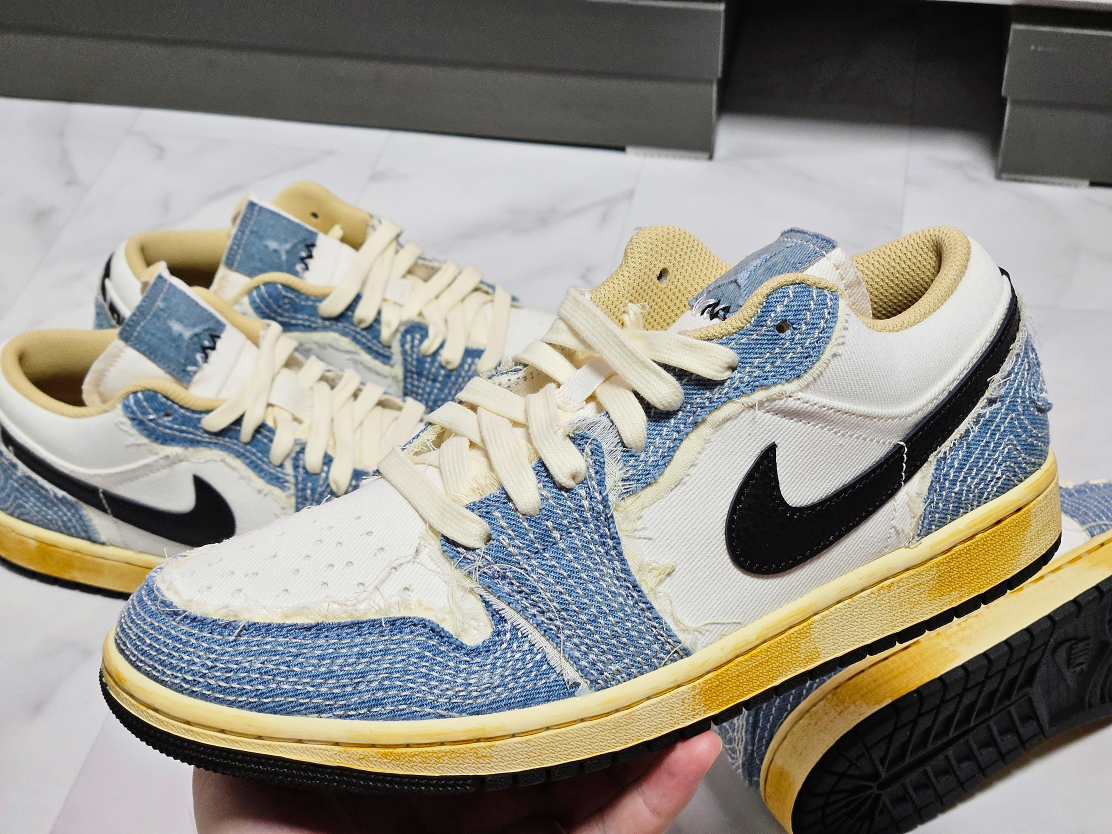 Jordan 1 Low World Make Japan 착용 스타일 - 1