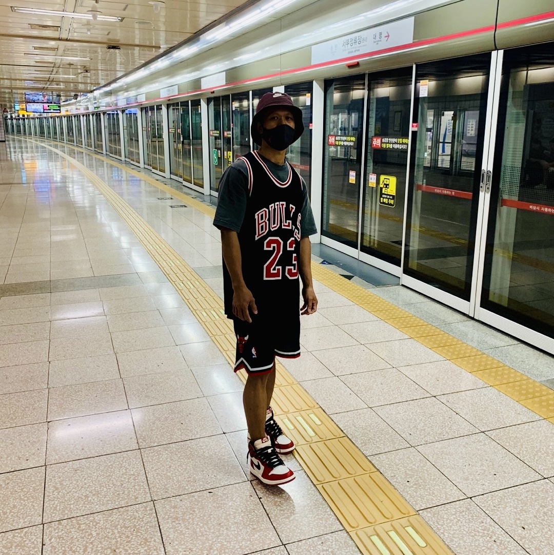 Jordan 1 Retro High OG Chicago 2022 착용 스타일 - 1