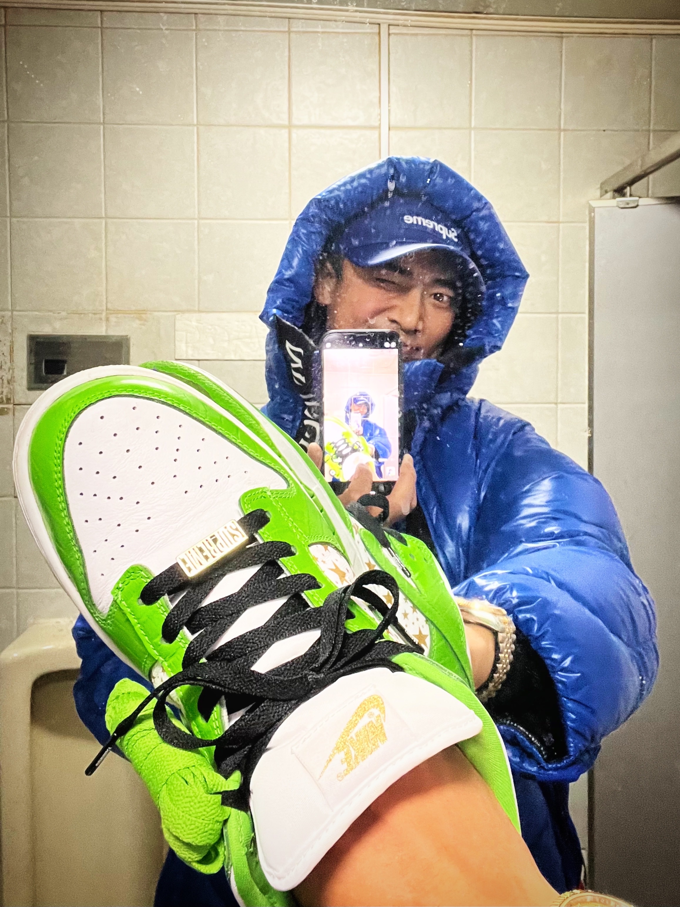 Supreme Leather Camp Cap Royal - 21SS, Nike x Supreme SB Dunk Low Mean Green 착용 스타일 - 1