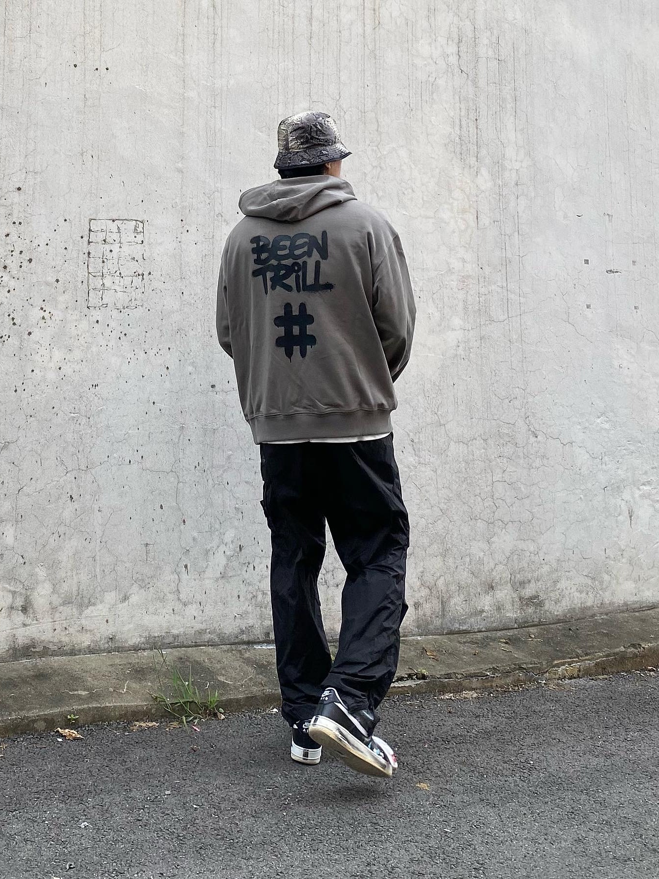Nike x Peaceminusone Air Force 1 Low Para-Noise, Supreme x Stone Island Painted Camo Nylon Cargo Pants Black - 20FW 착용 스타일 - 3