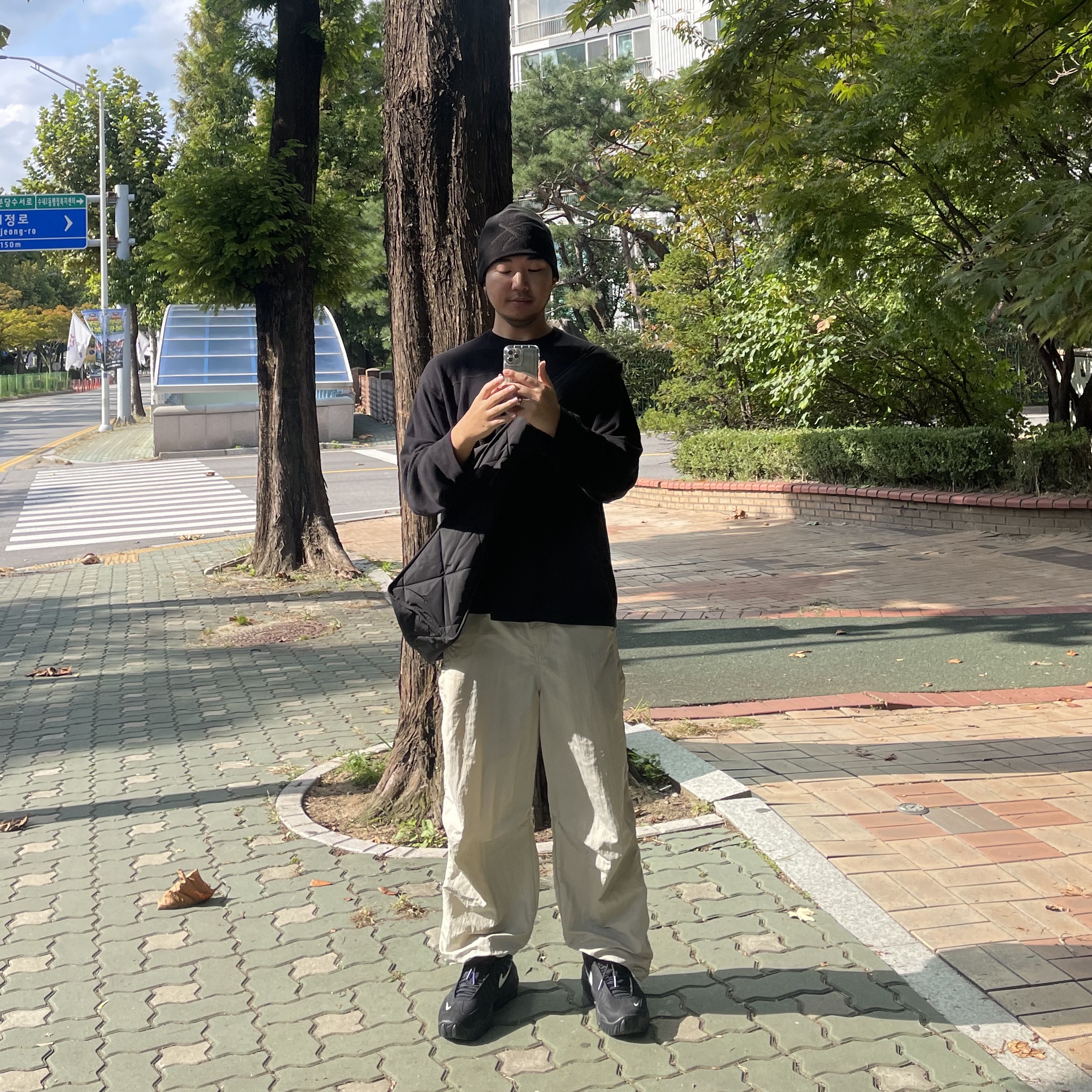 Nike x Ambush Air Adjust Force SP Black and Psychic Purple, Stussy Debossed Stock Logo Beanie Black 착용 스타일 - 1