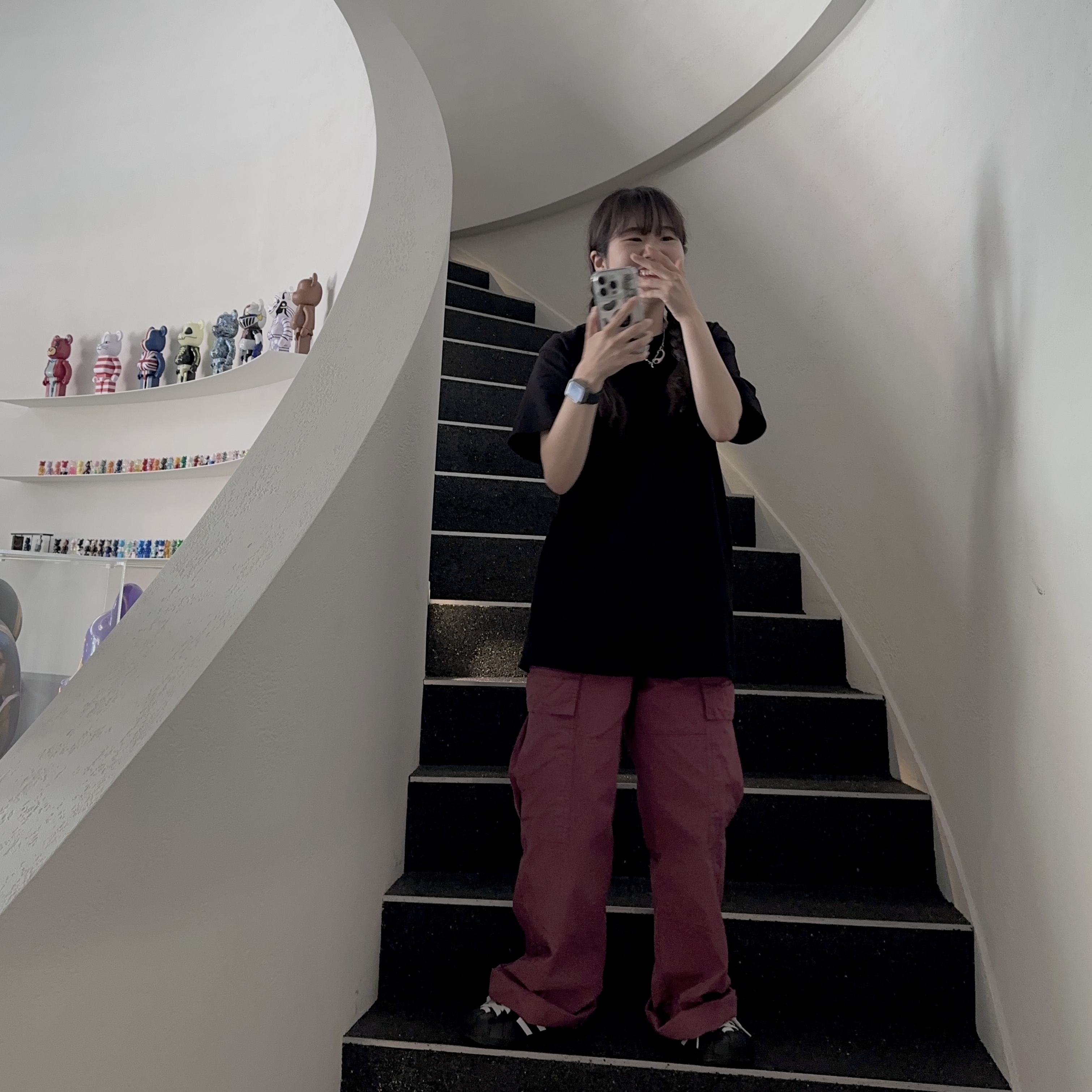 Adidas Adilette Clog Black White, Stussy Fuzzy Dice T-Shirt Black 착용 스타일