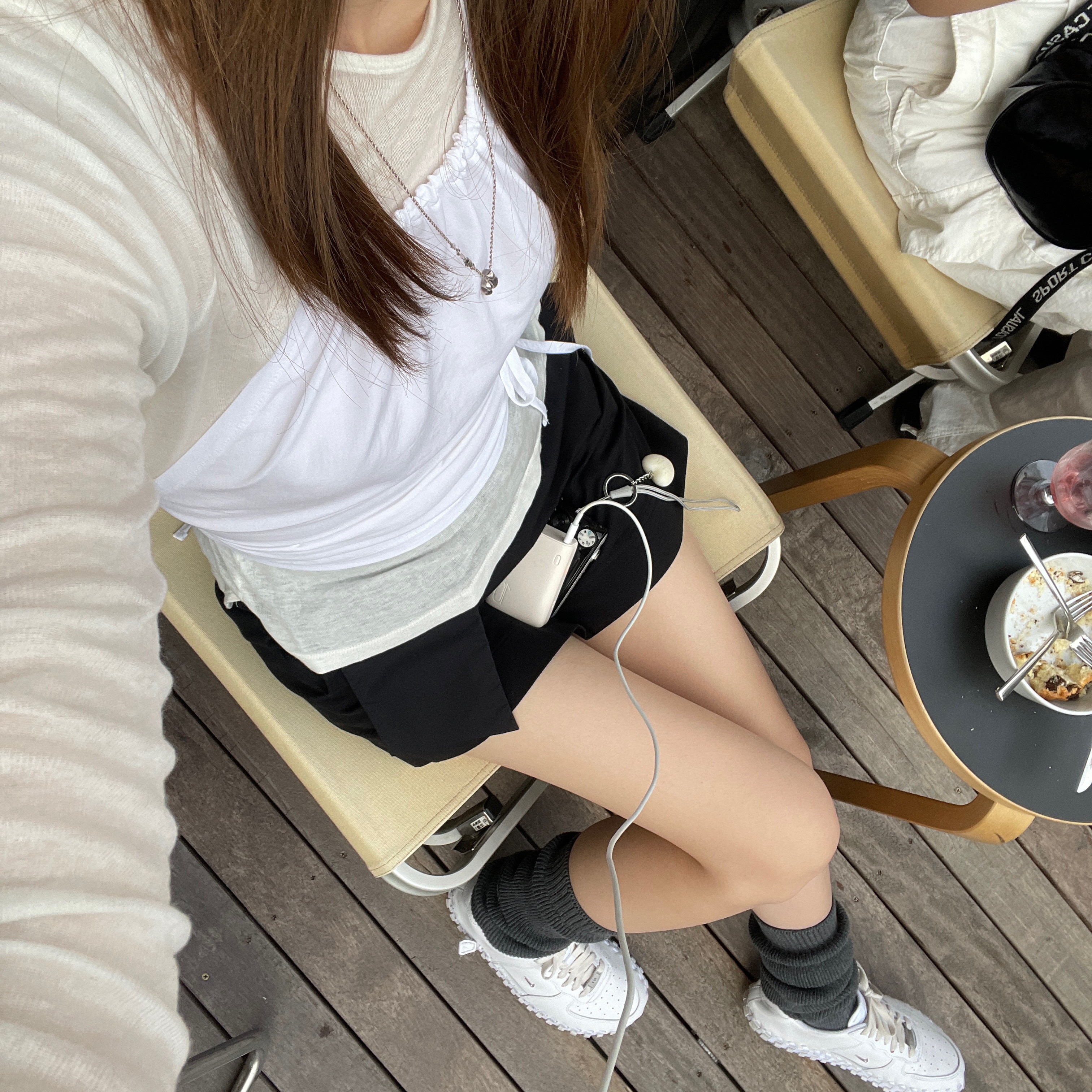 Nike x Jacquemus J Force 1 Low LX SP White 착용 스타일 - 1