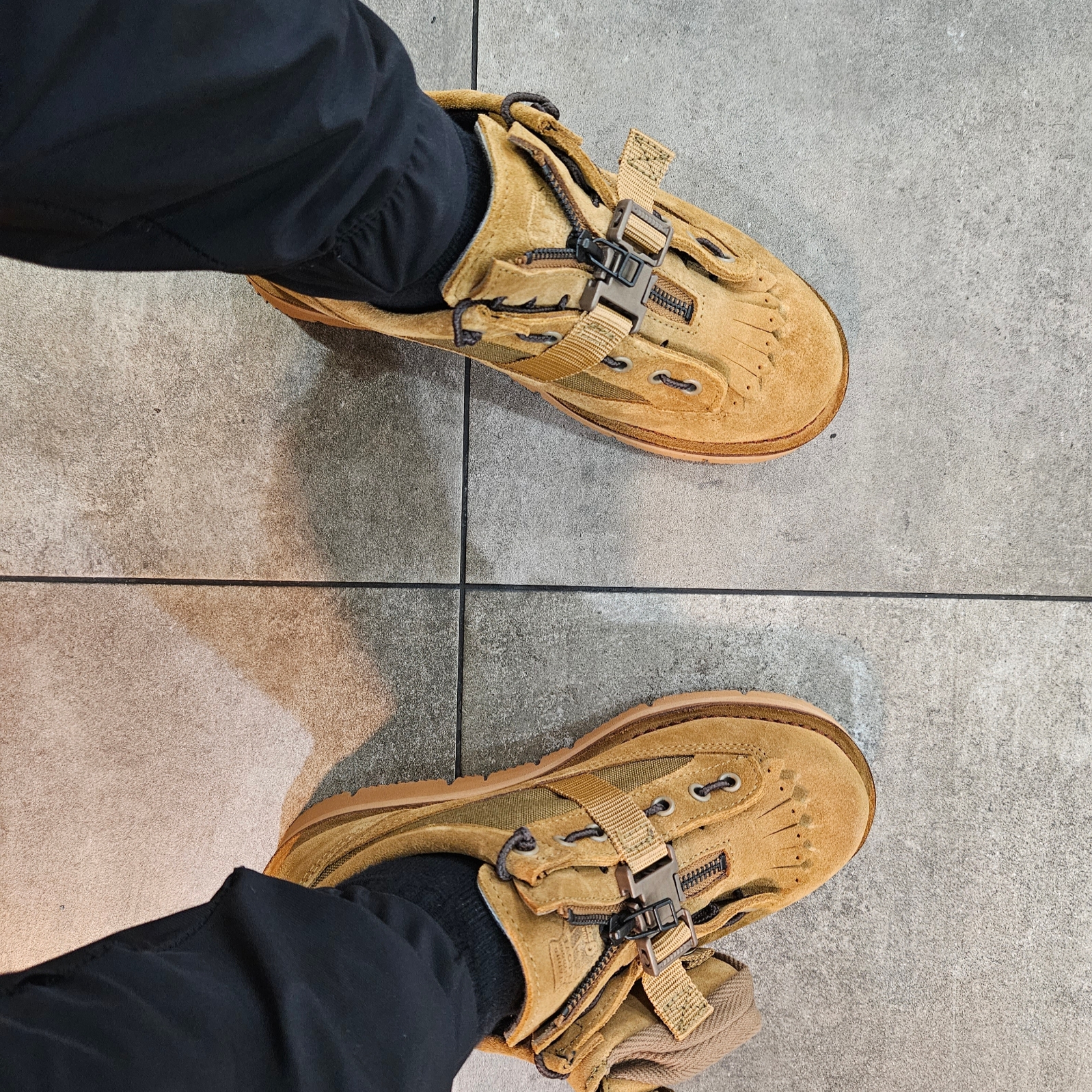 Grip Swany x Danner Bush Boots Coyote Collection 착용 스타일 - 1