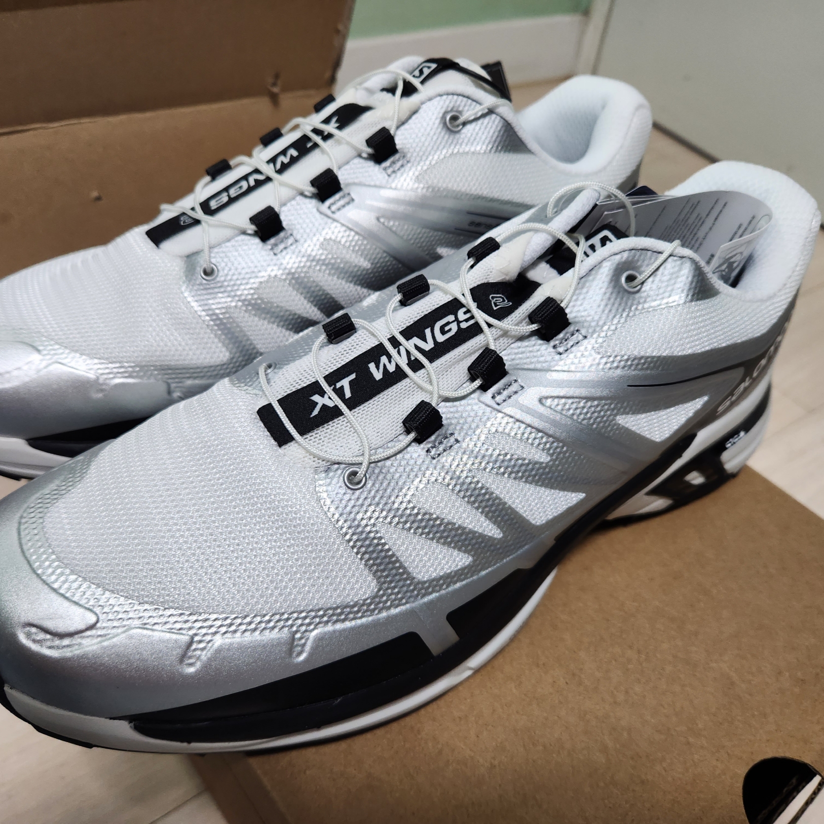 Salomon XT-Wings 2 White Silver Metallic 착용 스타일
