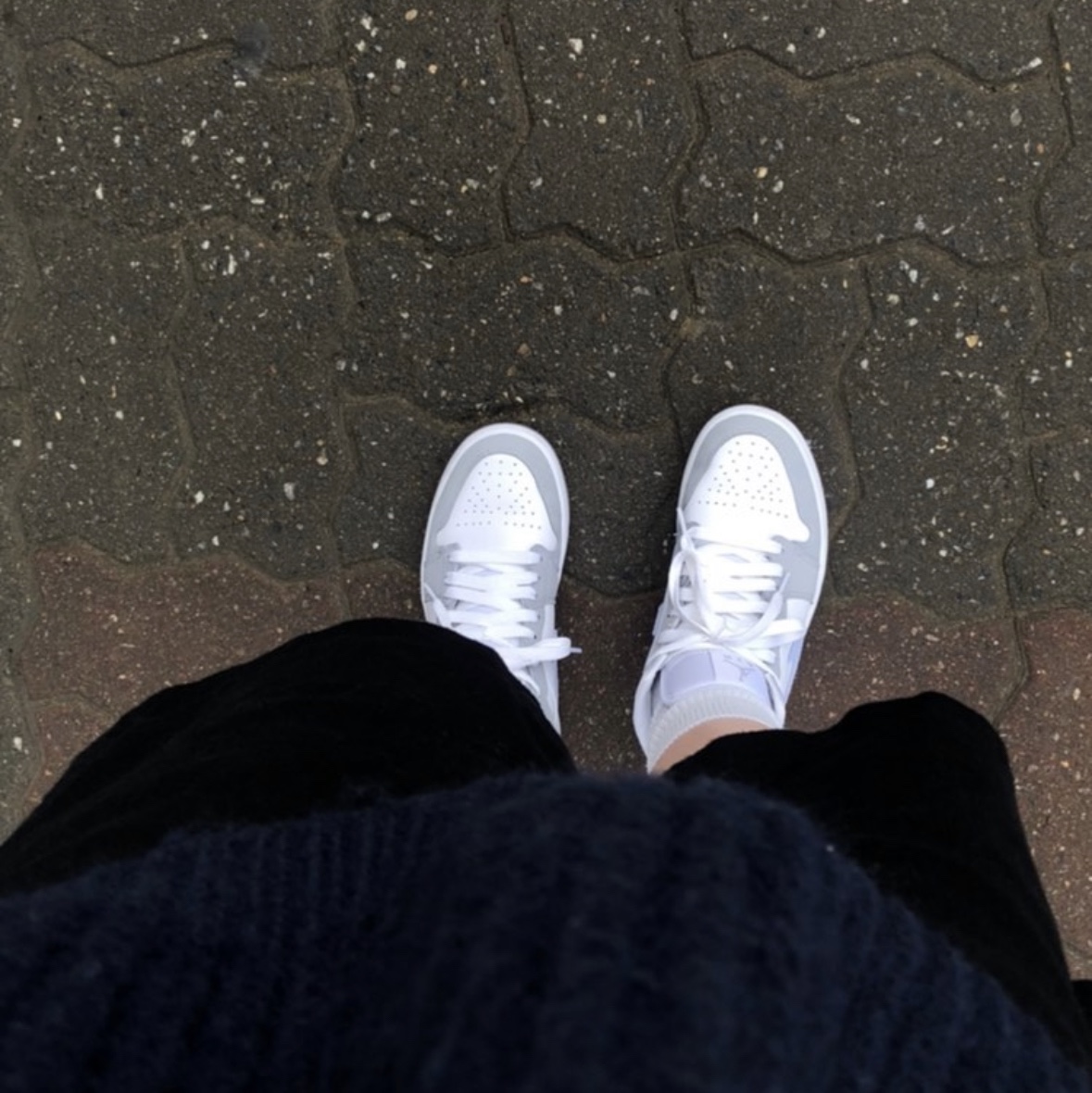 (W) Jordan 1 Mid Wolf Grey 착용 스타일