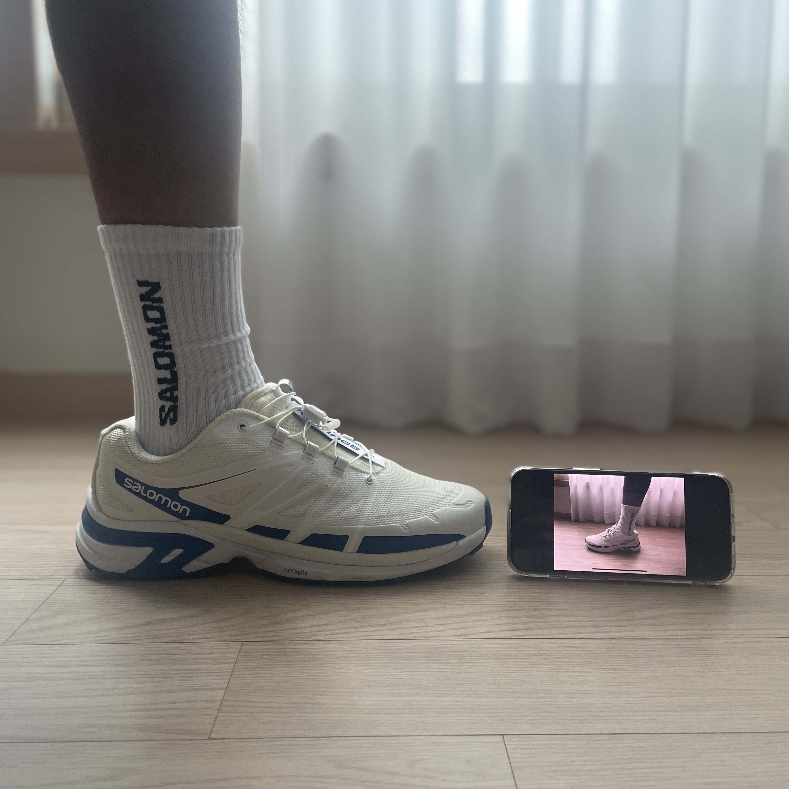 Salomon x JJJJound XT-Wings 2 White Lapis Blue 착용 스타일 - 1