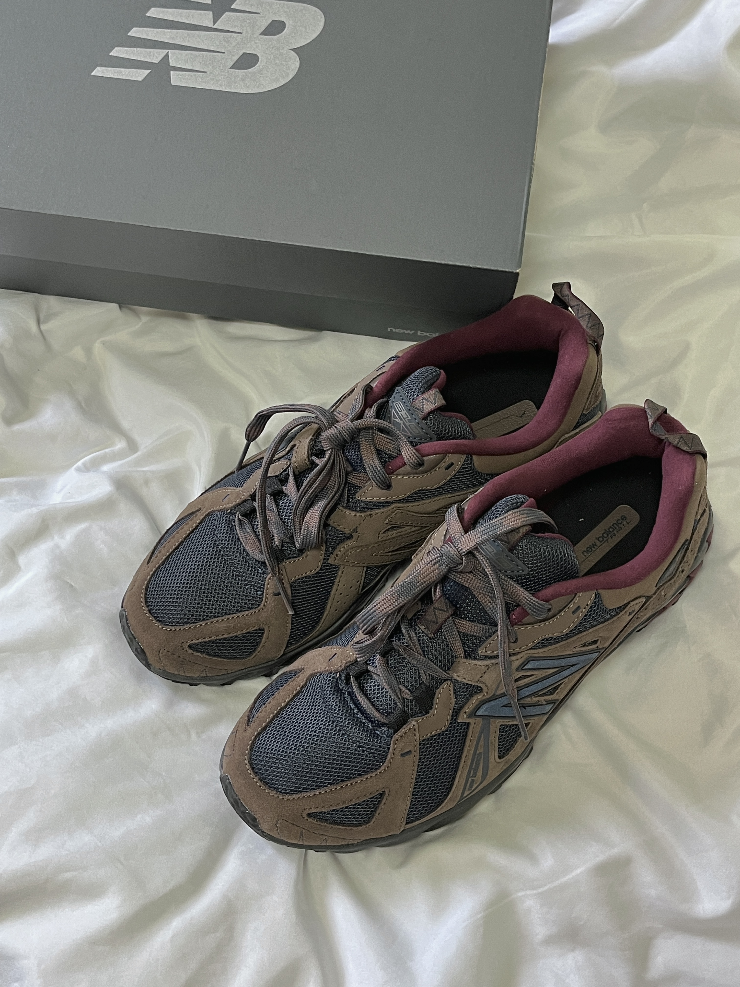 New Balance ML610T Dark Mushroom - D Standard 착용 스타일