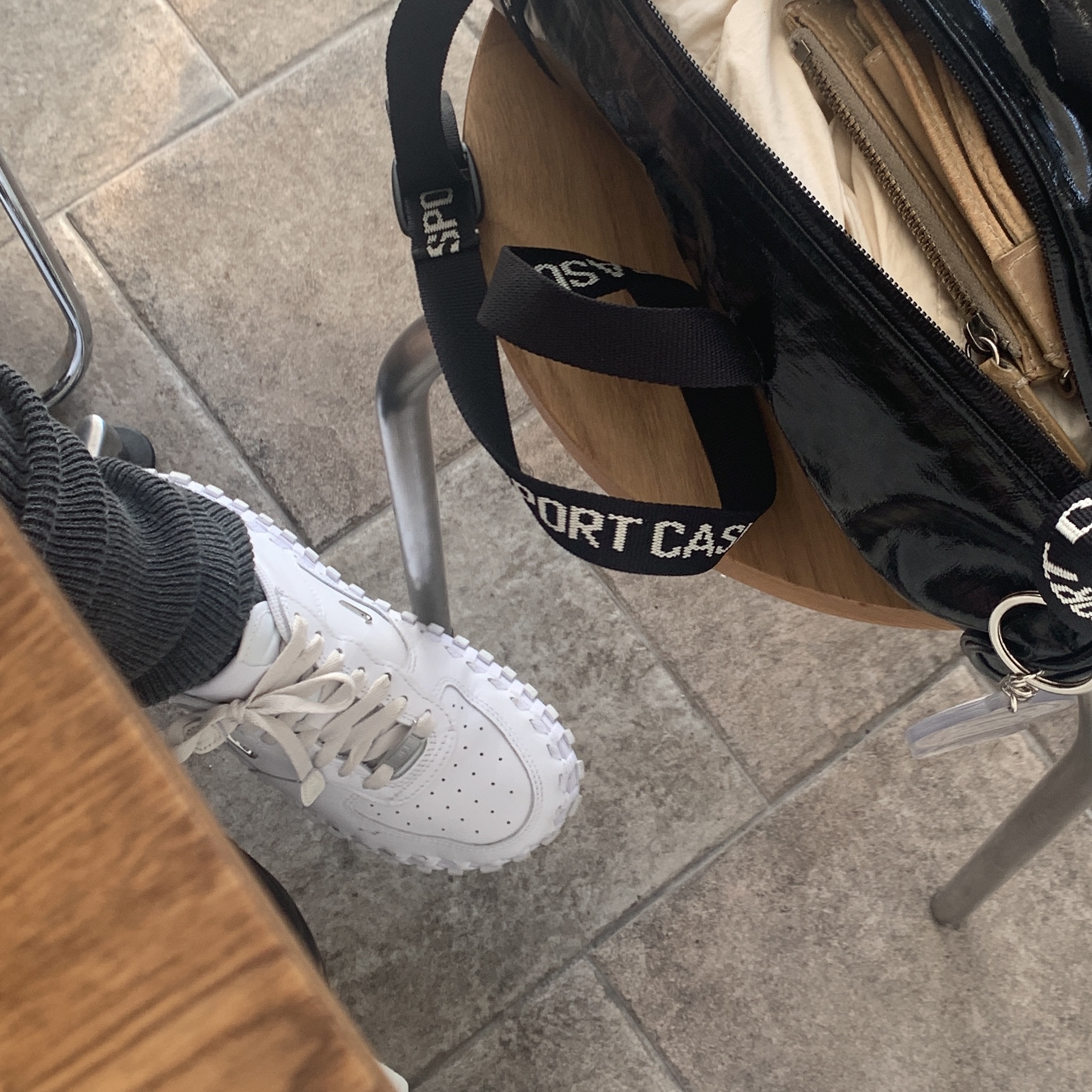 Nike x Jacquemus J Force 1 Low LX SP White 착용 스타일 - 2