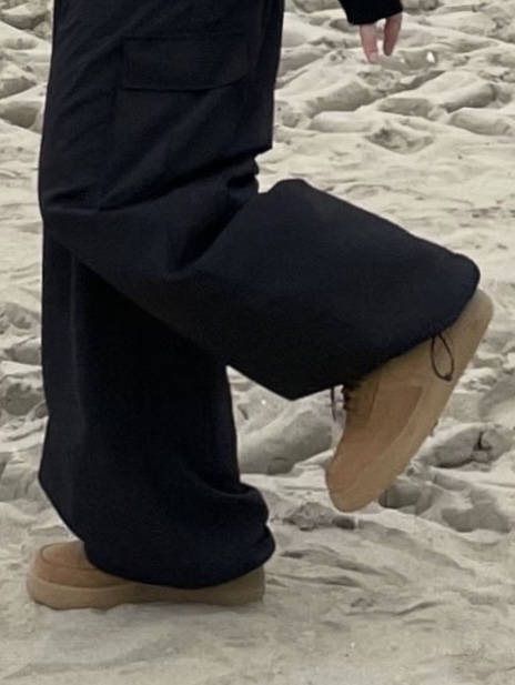 Nike Air Force 1 Low Flax 착용 스타일 - 3