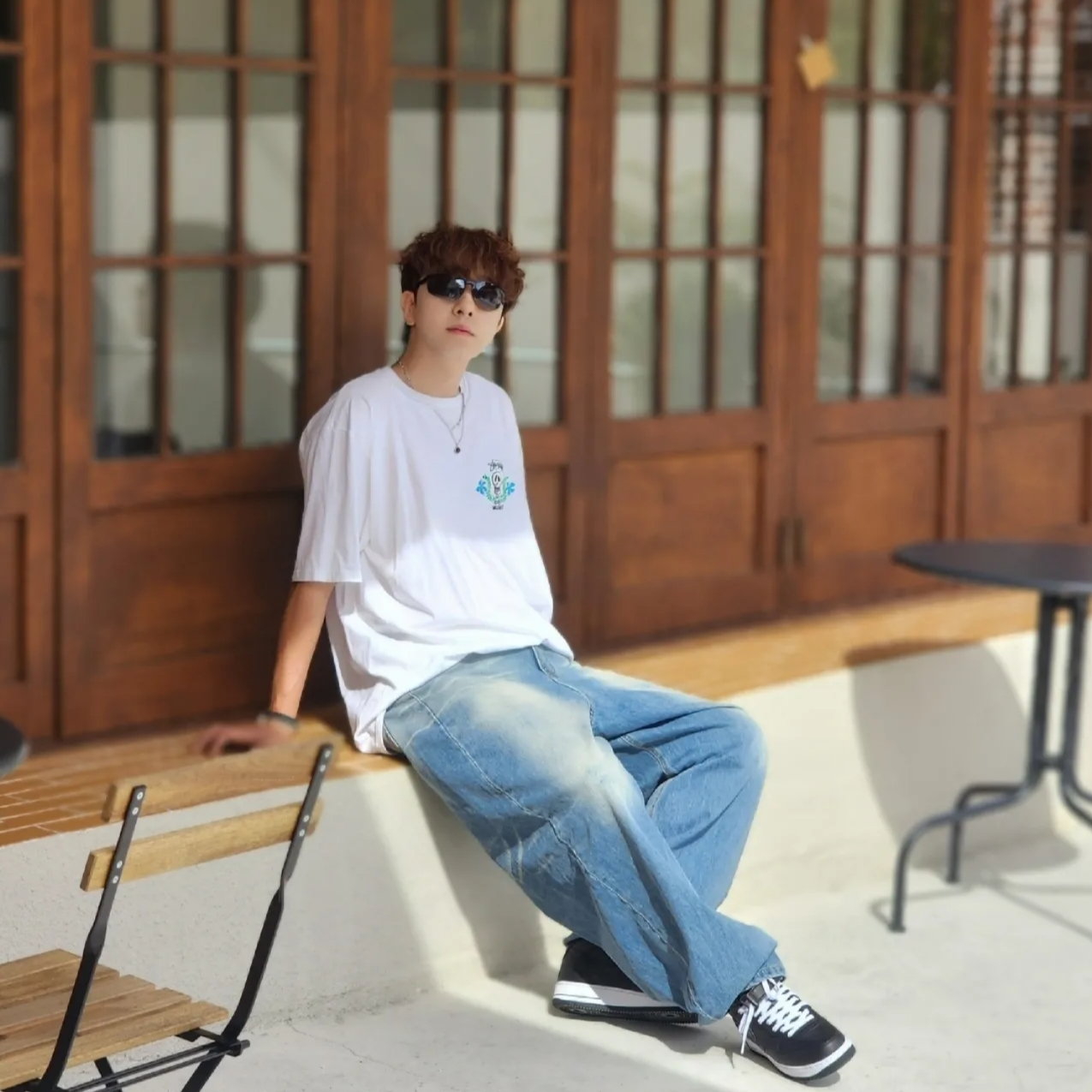 Nike x Stussy Air Force 1 '07 Mid SP Black, Stussy Skull Crest T-Shirt White 착용 스타일 - 6