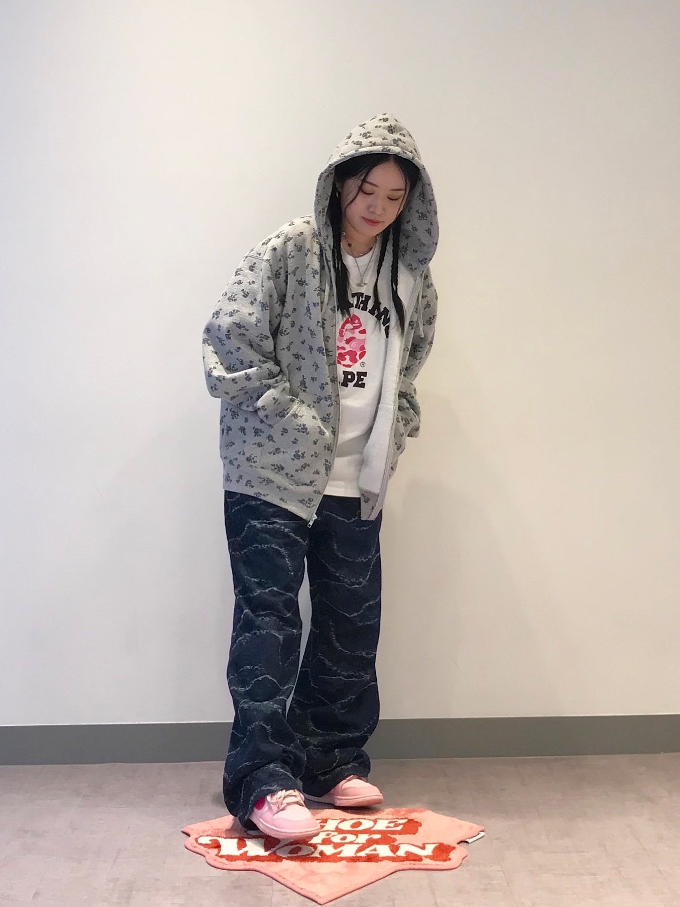 Supreme Small Box Zip Up Hooded Sweatshirt Flowers - 23FW 착용 스타일 - 2