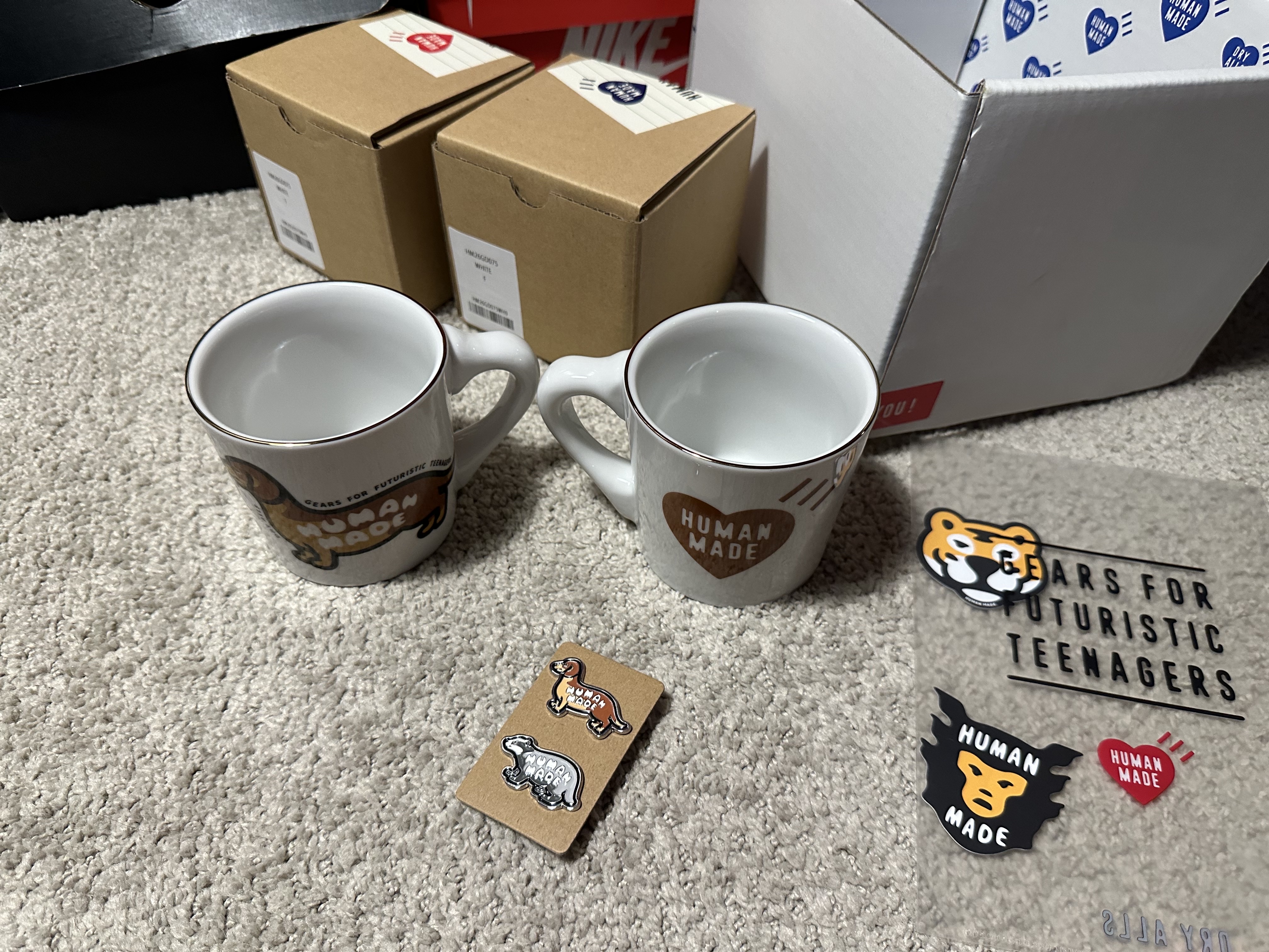 Human Made Animal Pin Set #2 Silver, Human Made Dachs Coffee Mug White 착용 스타일 - 1