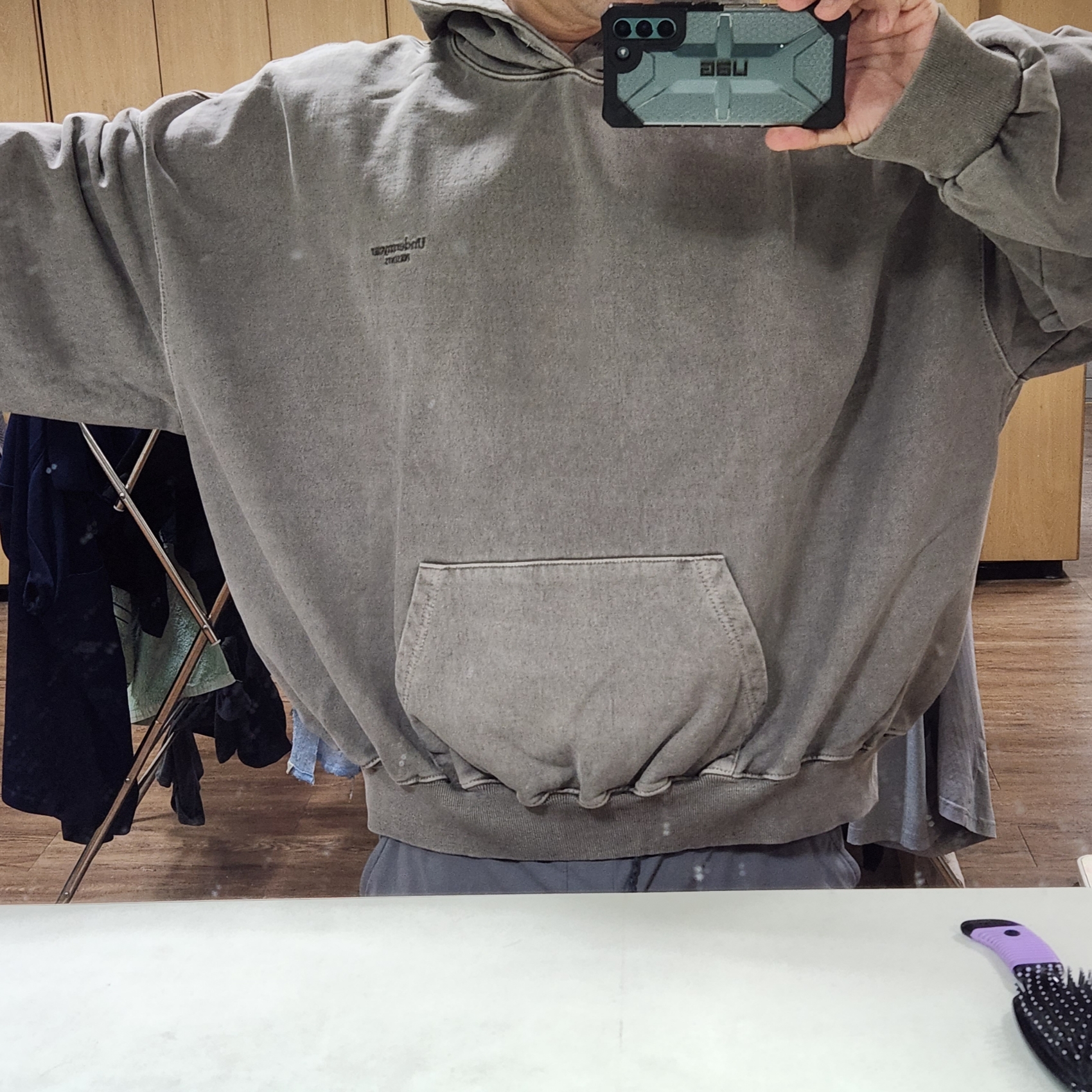 Undermycar Mu.08 Anti Fxxking Logo Play Oversized Pigment Hoodie Beige 착용 스타일