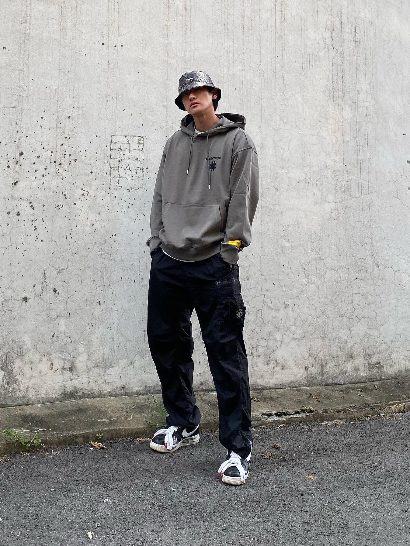 Nike x Peaceminusone Air Force 1 Low Para-Noise, Supreme x Stone Island Painted Camo Nylon Cargo Pants Black - 20FW 착용 스타일 - 2