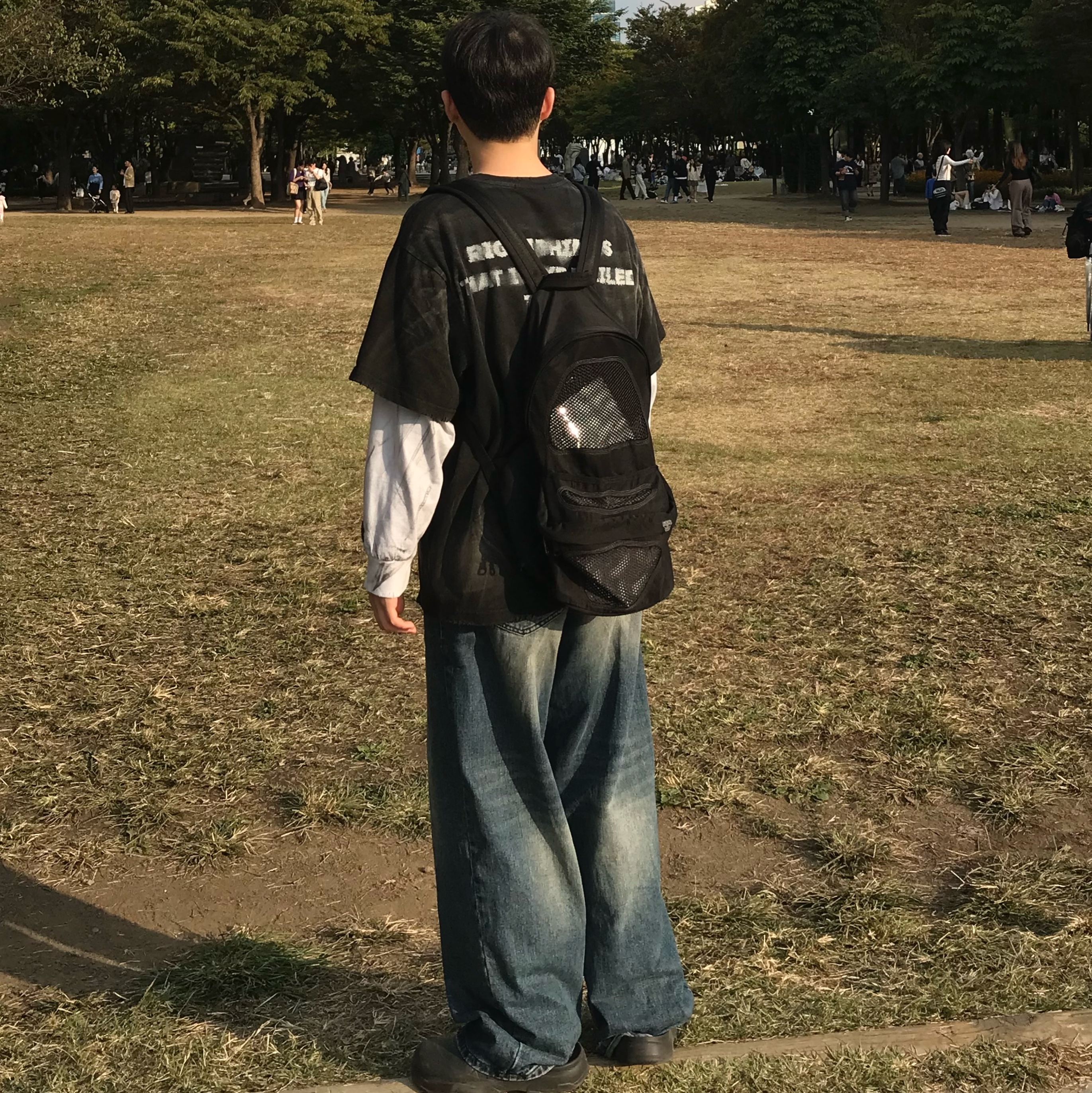 Nos Couleurs Smudge Layered T-Shirt Black 착용 스타일