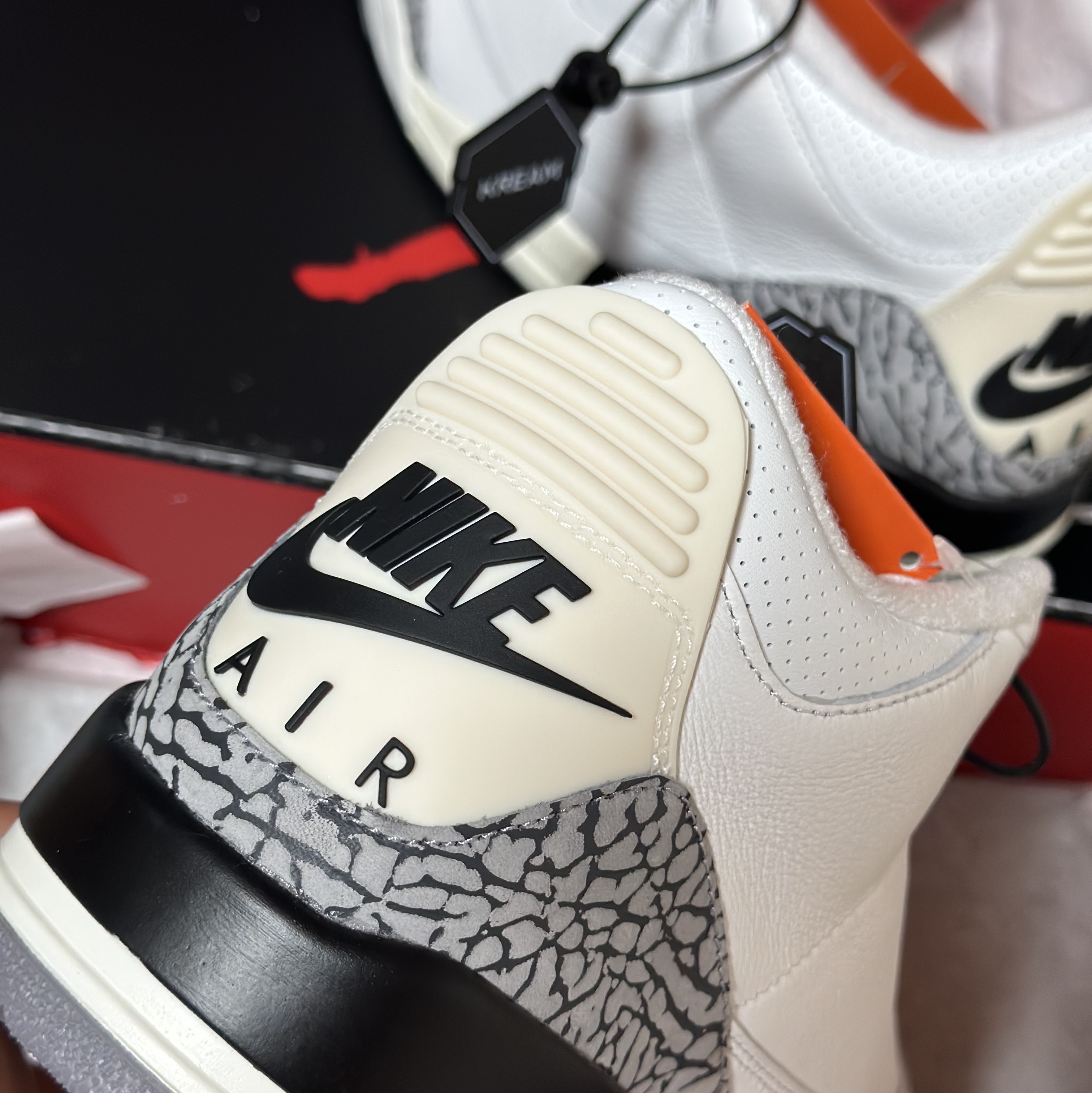 Jordan 3 Retro White Cement Reimagined 착용 스타일