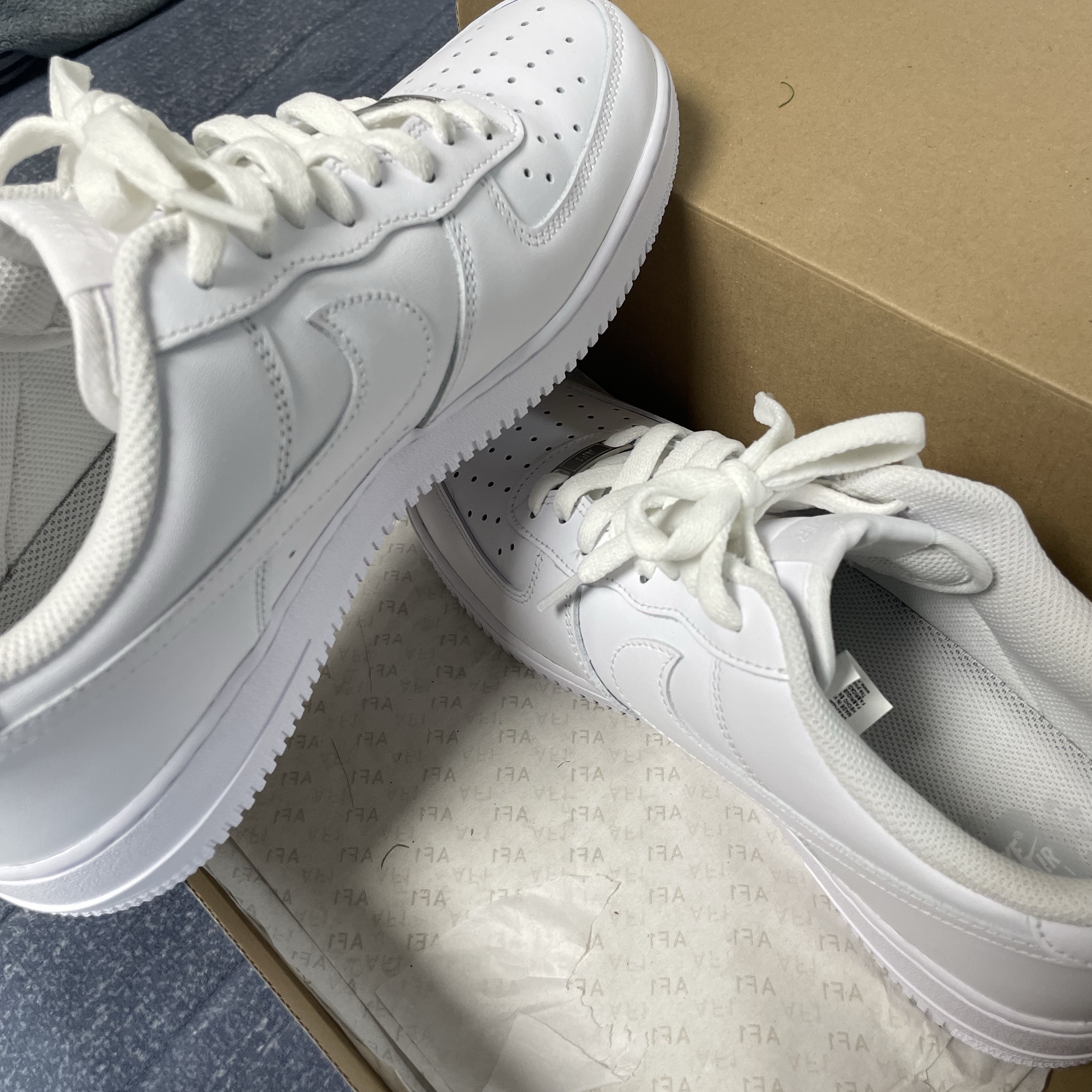 Nike Air Force 1 '07 Low White 착용 스타일 - 1