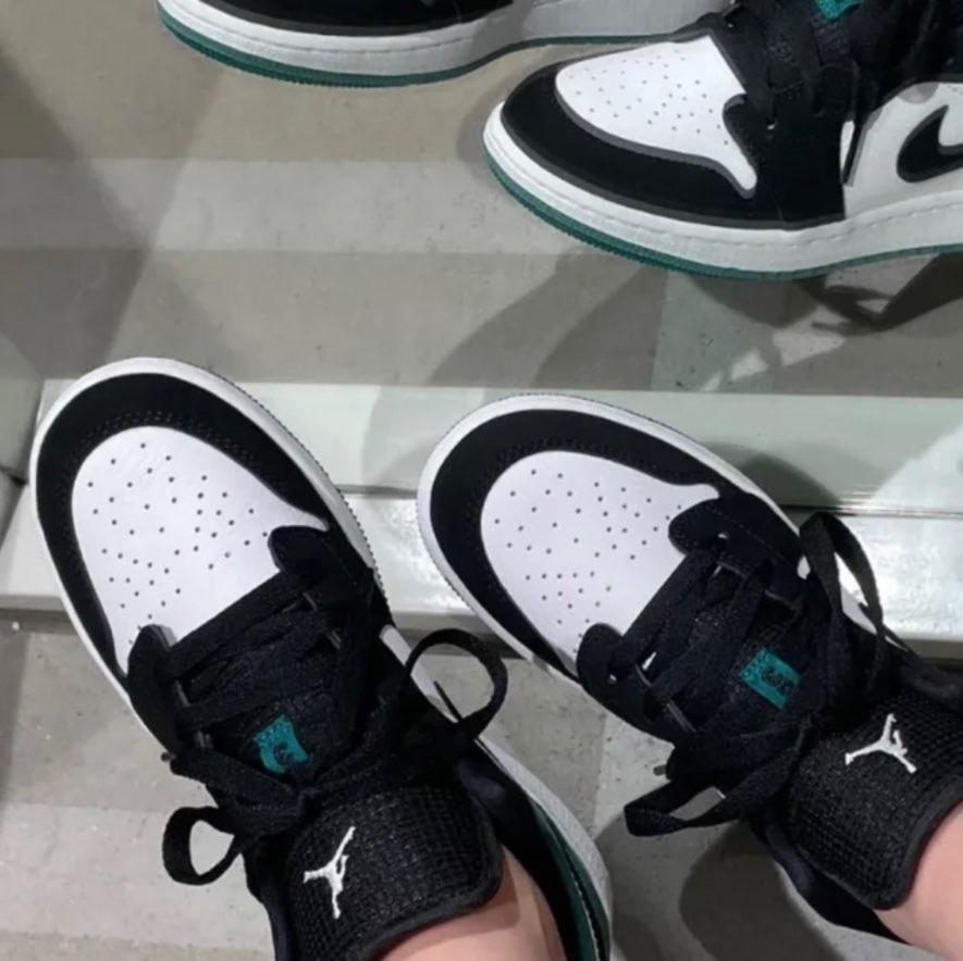 (GS) Jordan 1 Low Black Mystic Green 착용 스타일