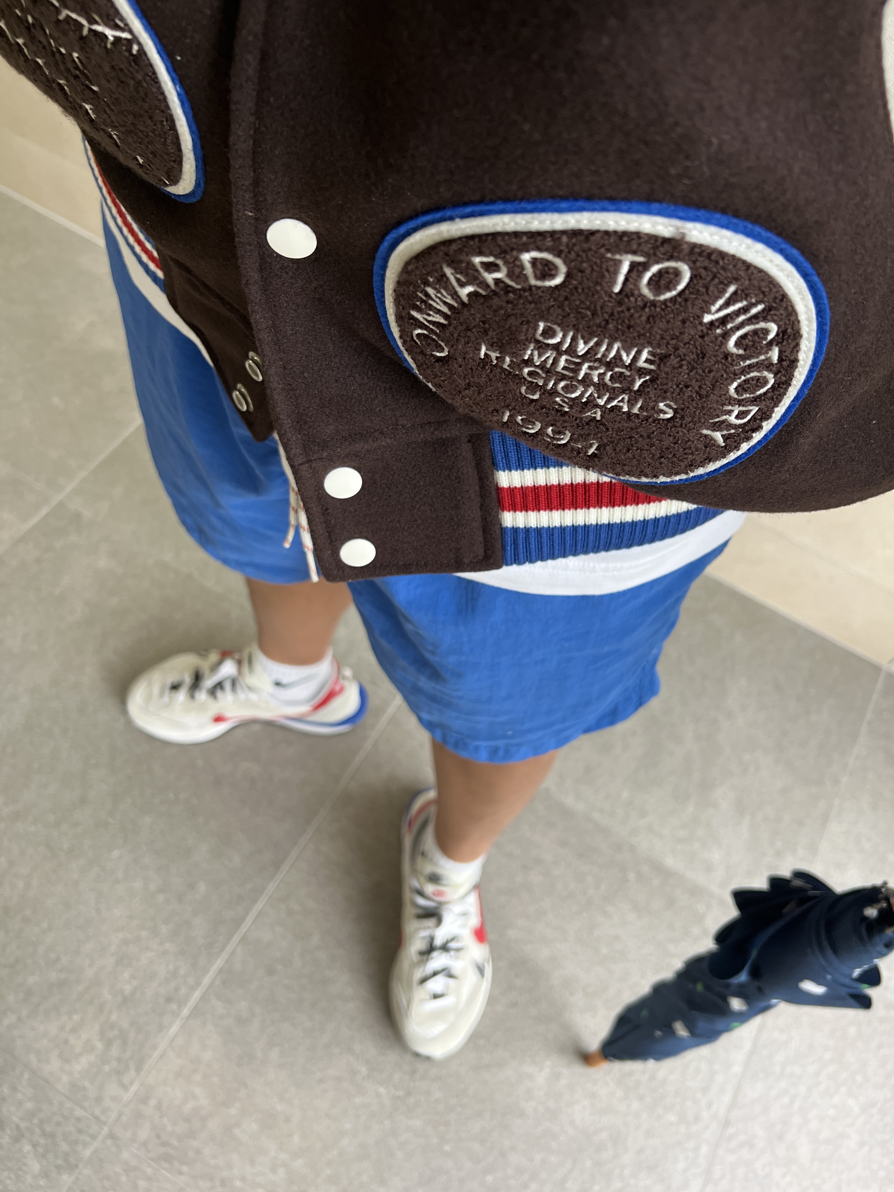 Nike x Sacai VaporWaffle Royal Fuchsia, Supreme Military Camp Cap Brown - 22FW 착용 스타일 - 3