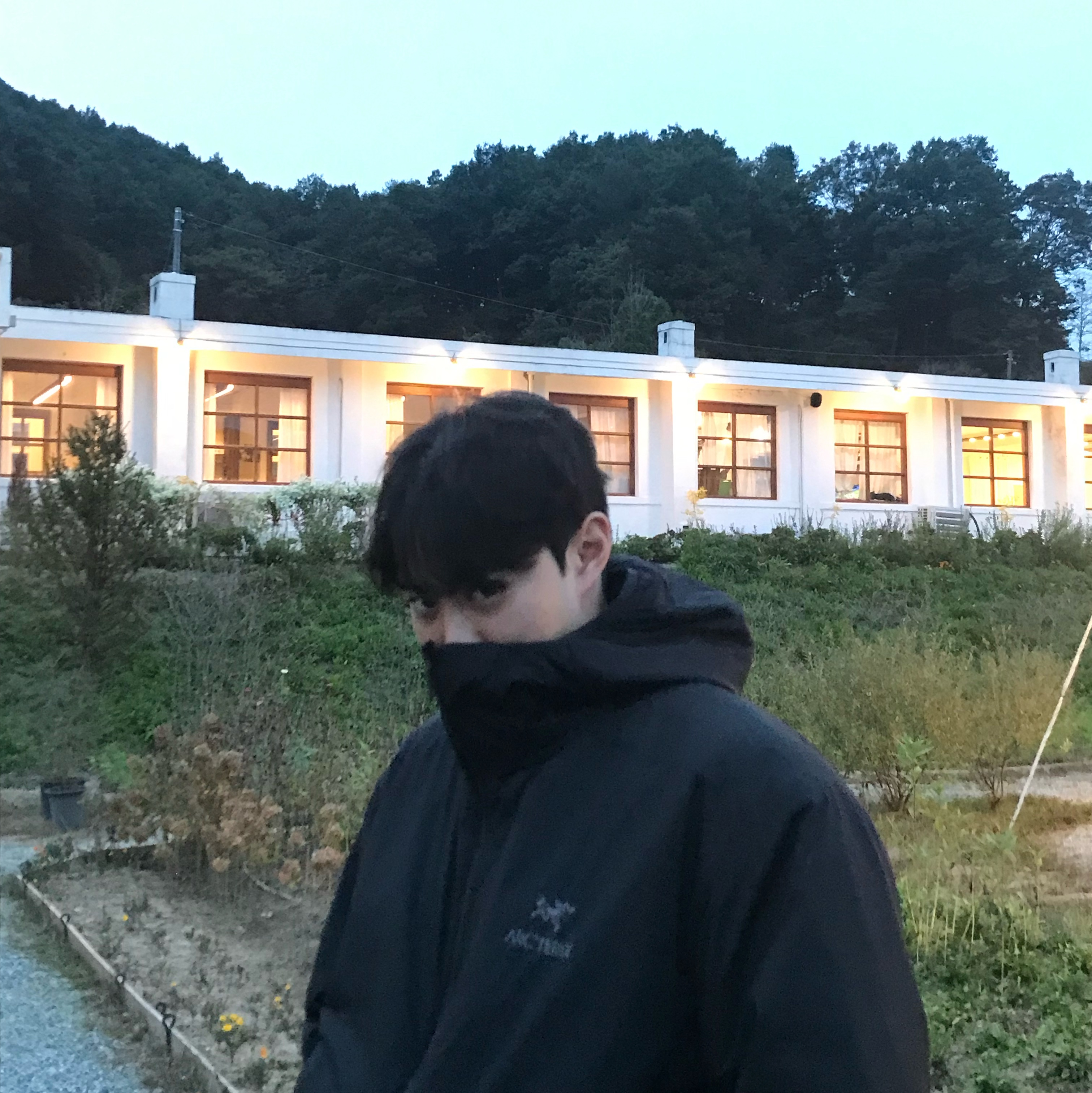 Arc'teryx Atom LT Hoody Black 착용 스타일
