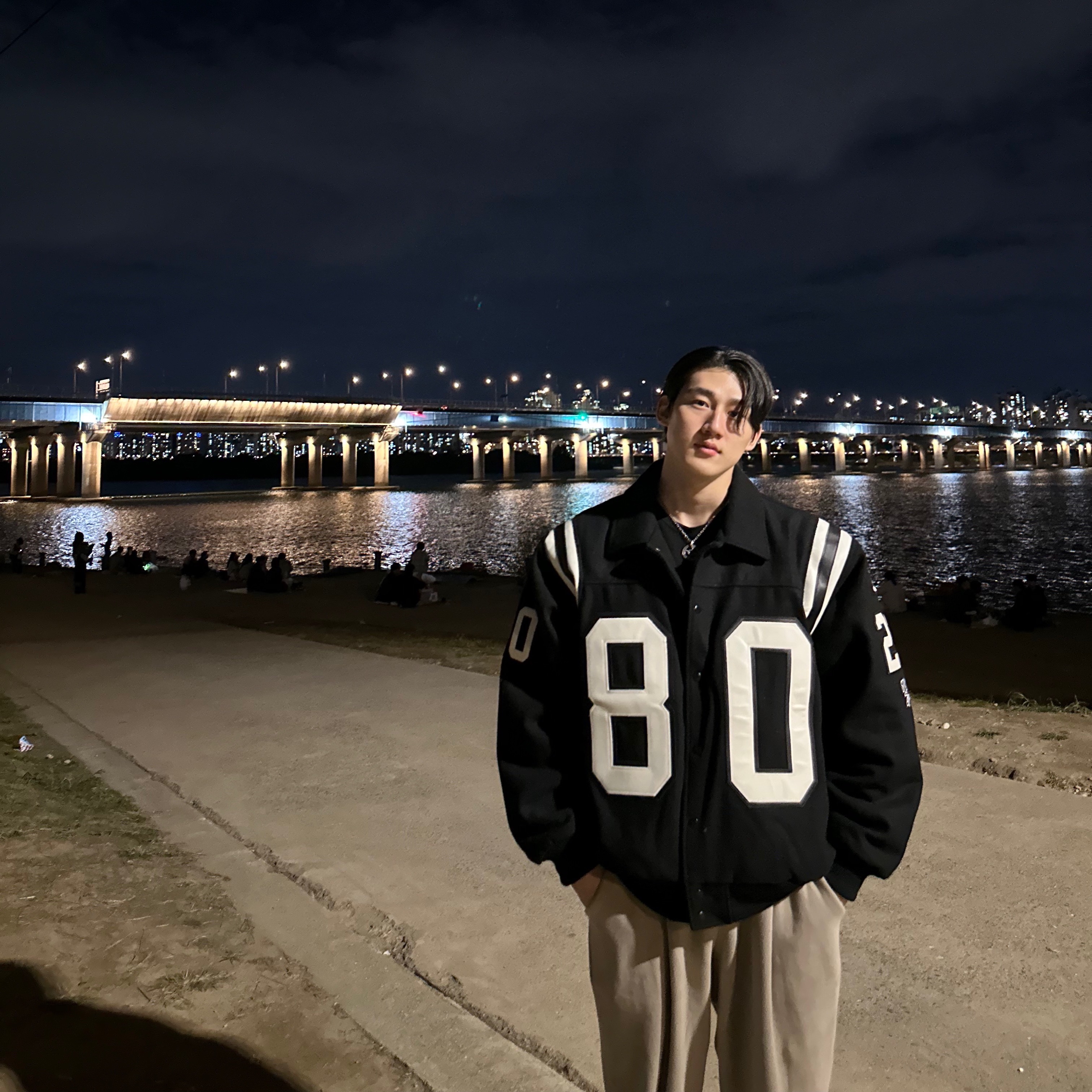 Stussy 80 Wool Varsity Jacket Black 착용 스타일