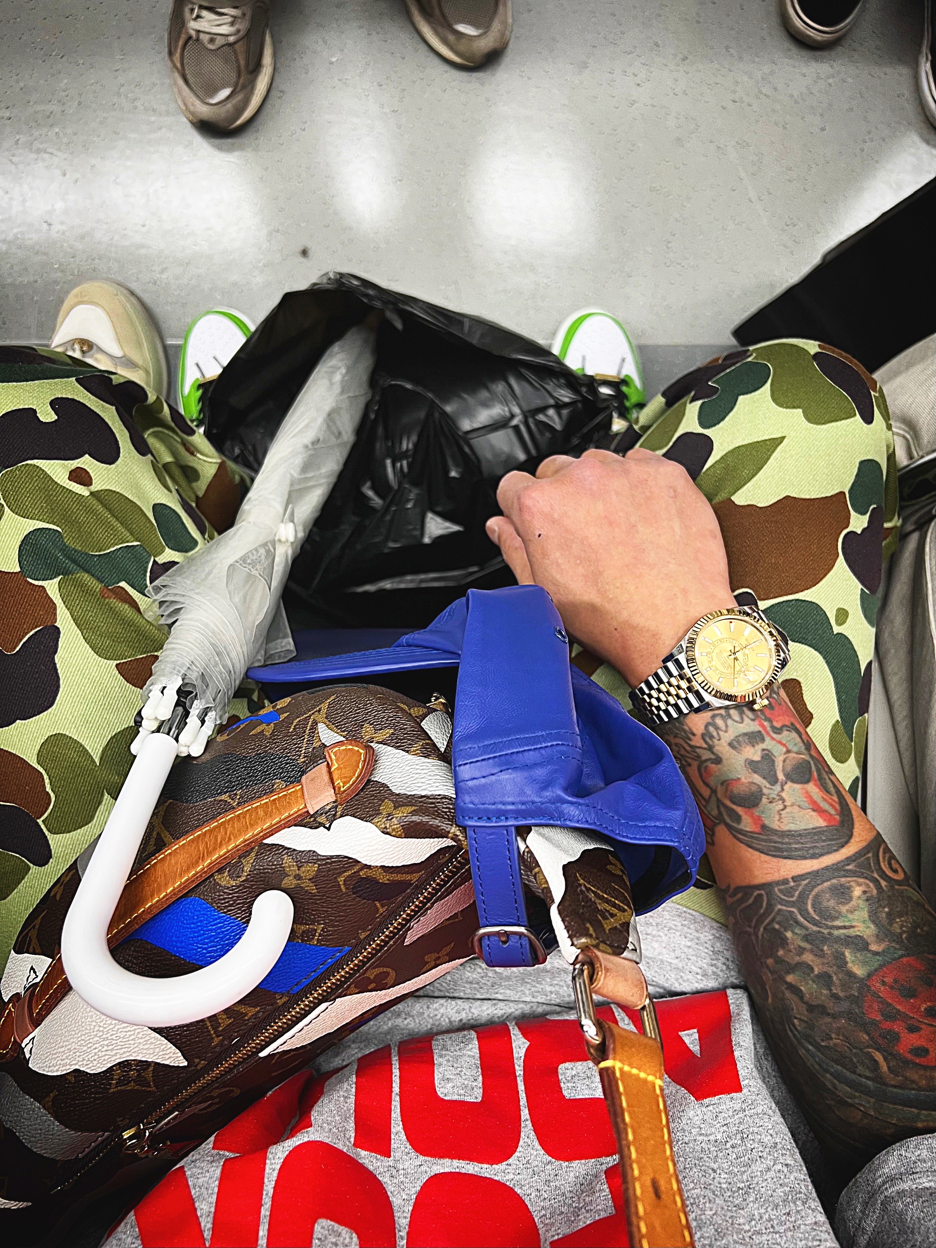 Supreme Leather Camp Cap Royal - 21SS, Supreme Don’t Fuck Around T-Shirt Heather Grey - 22FW 착용 스타일 - 10