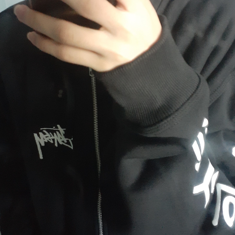 Stussy Big Cities Zip Hoodie Black 착용 스타일 - 2
