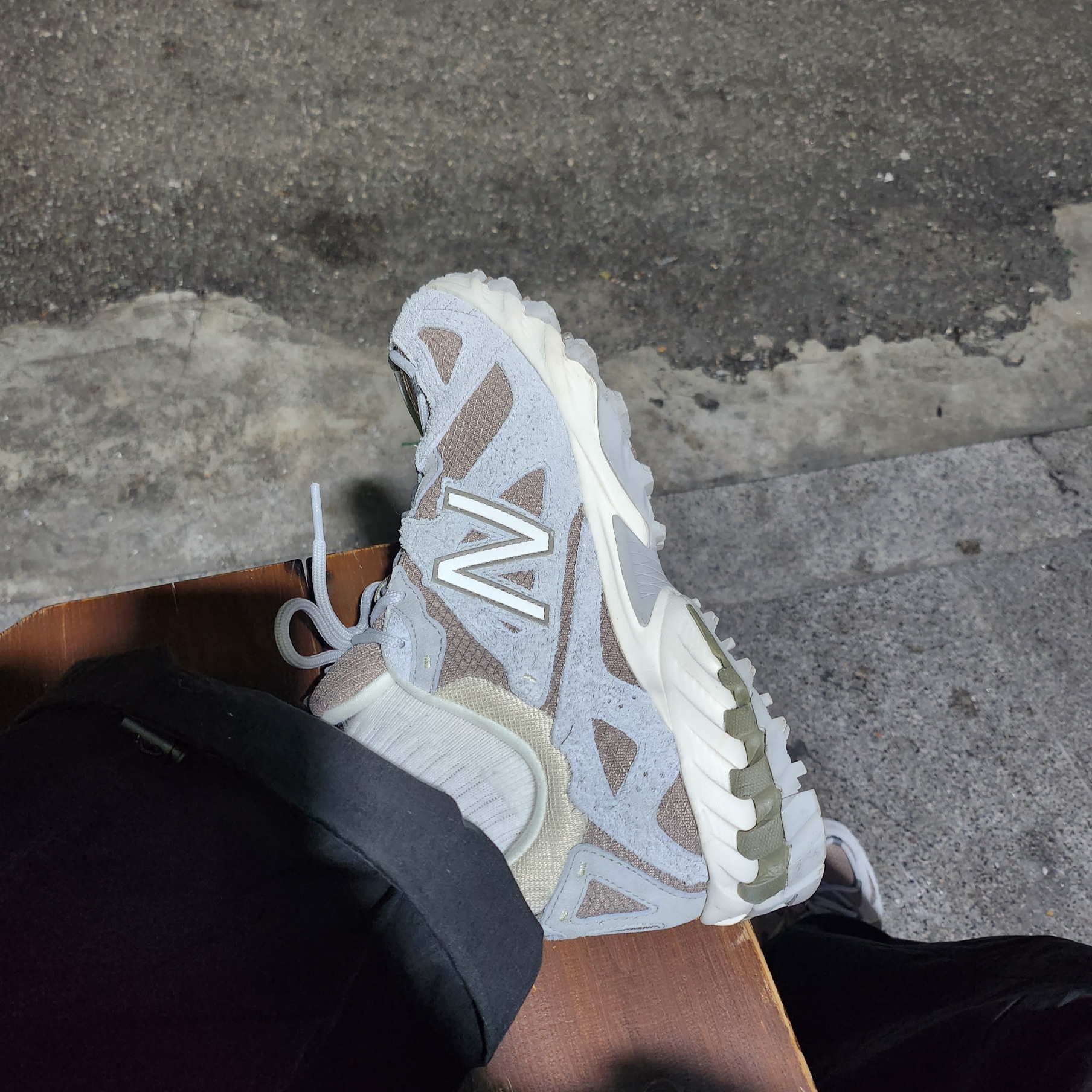 New Balance ML610T Brighton Grey - 2E Wide 착용 스타일
