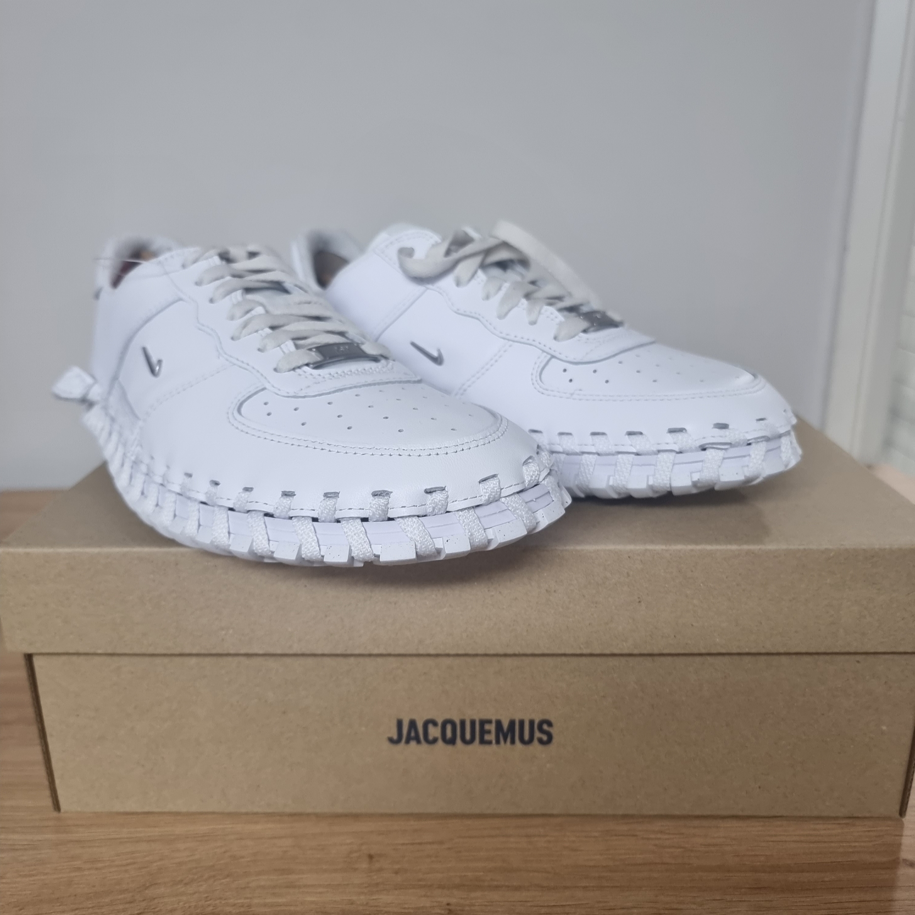 Nike x Jacquemus J Force 1 Low LX SP White 착용 스타일 - 2