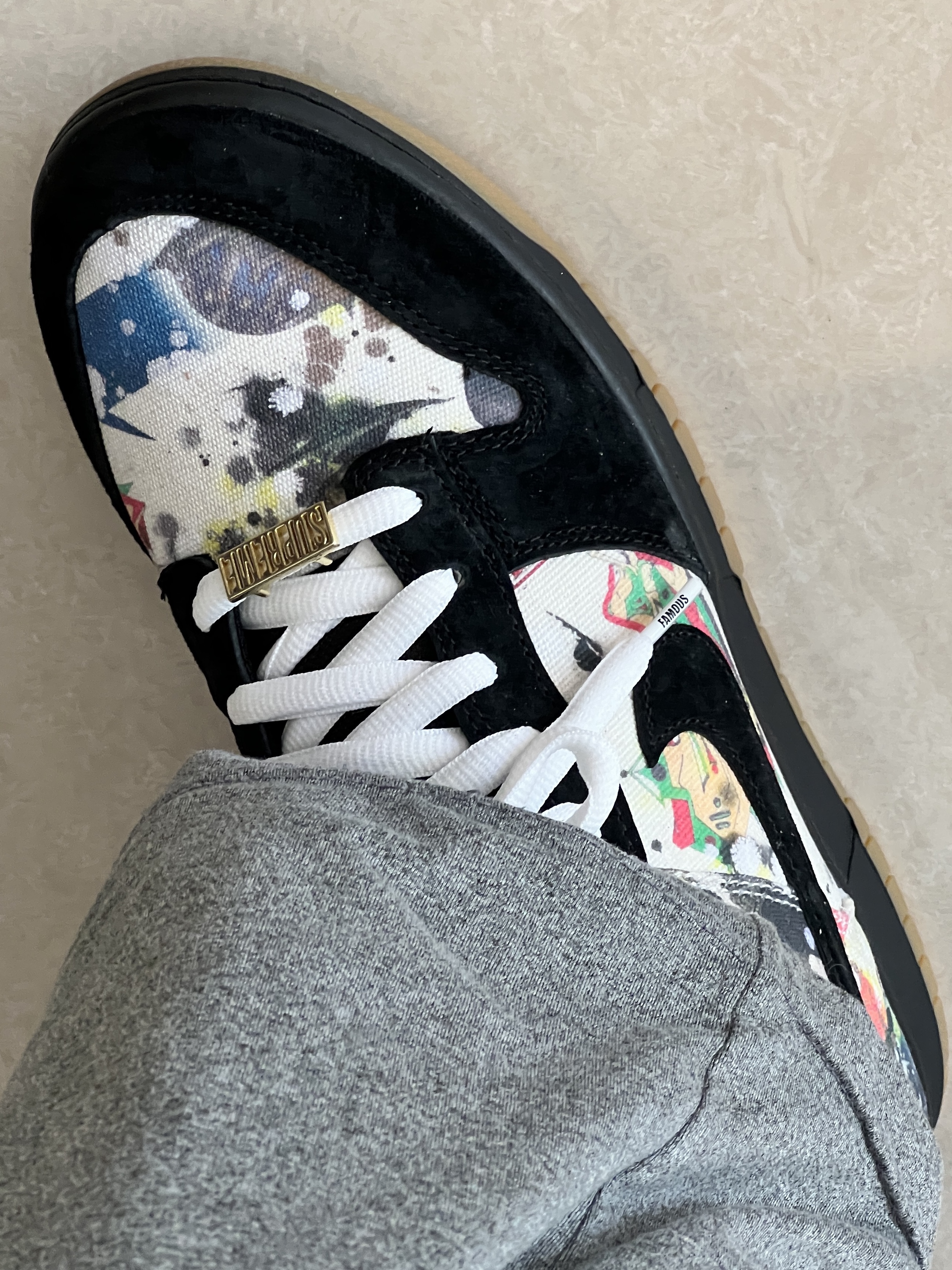 Nike x Supreme SB Dunk Low QS Rammellzee Black 착용 스타일