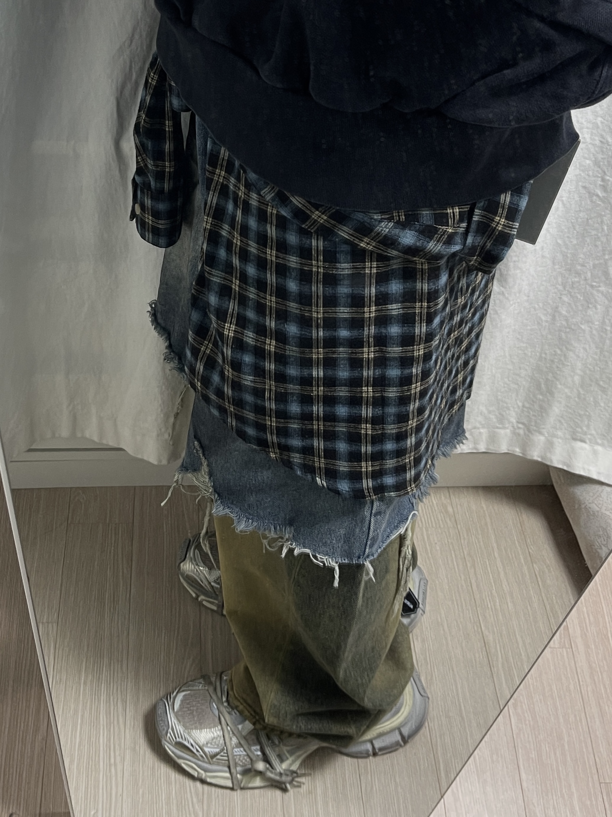Balenciaga 3XL Sneakers Light Beige 착용 스타일