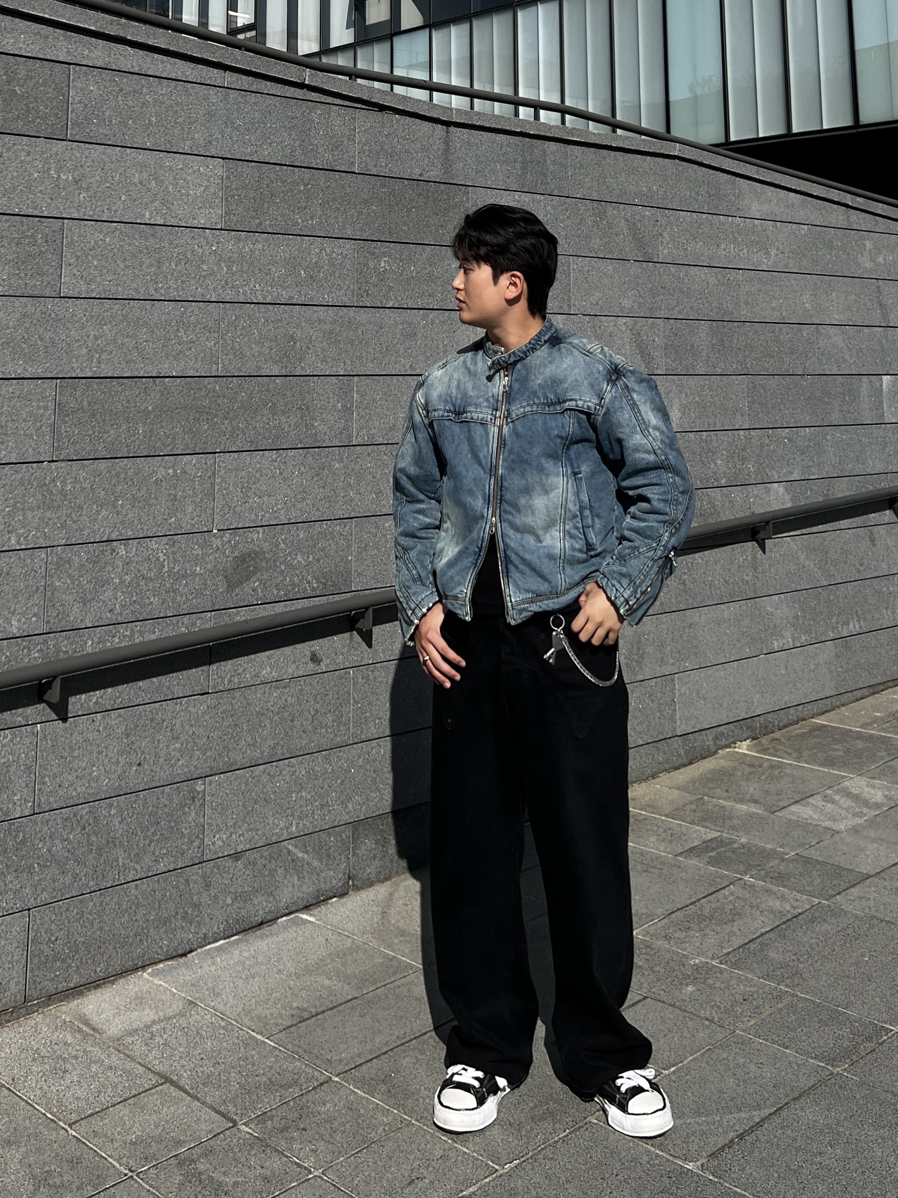 Maison Mihara Yasuhiro Peterson OG Sole Canvas Low Sneakers Black 착용 스타일 - 3