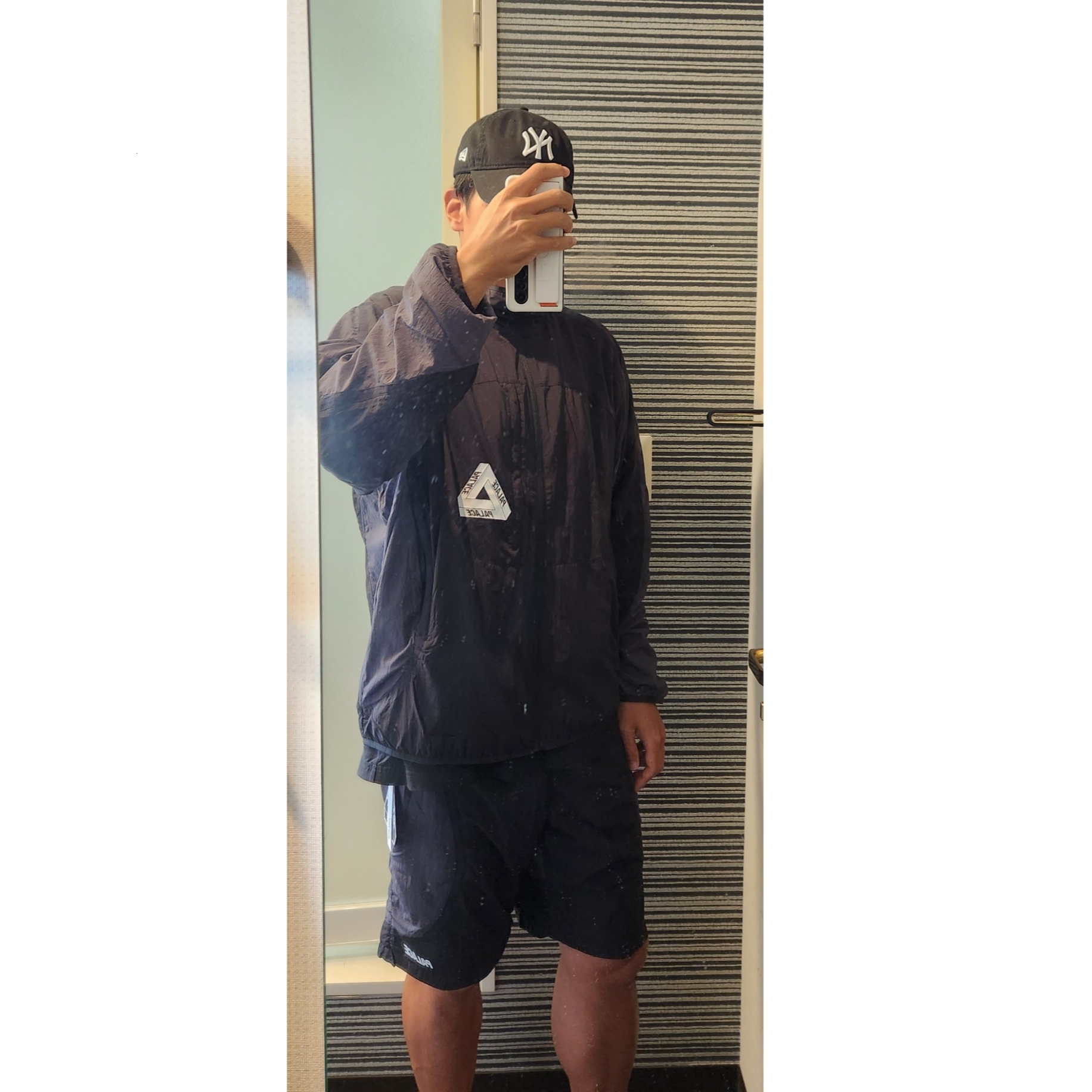 Palace Run It Jacket Black Carbon - 23SS, Palace Run It Short Black Carbon - 23SS 착용 스타일